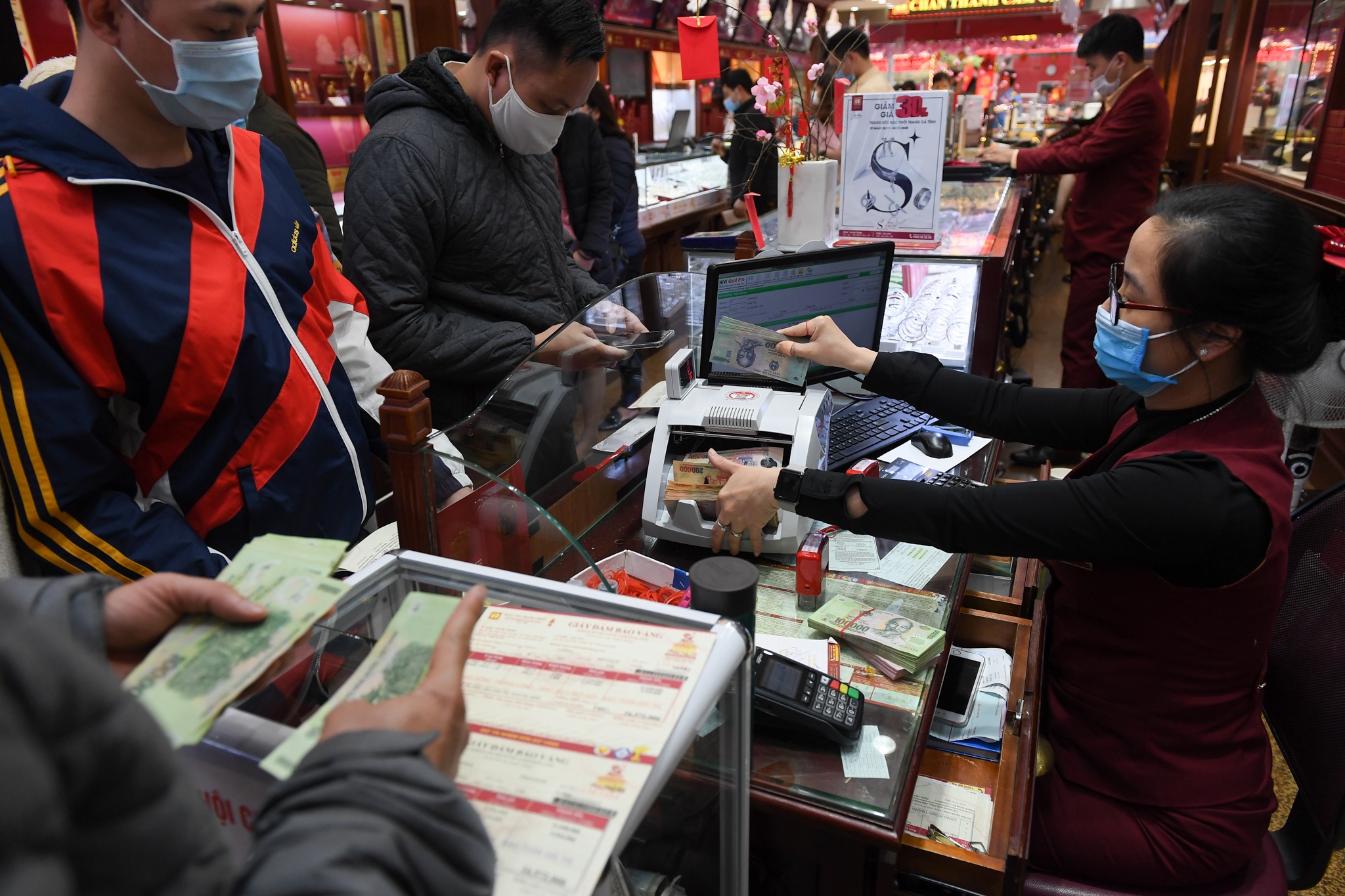 mau trau vang ngay via Than tai anh 10