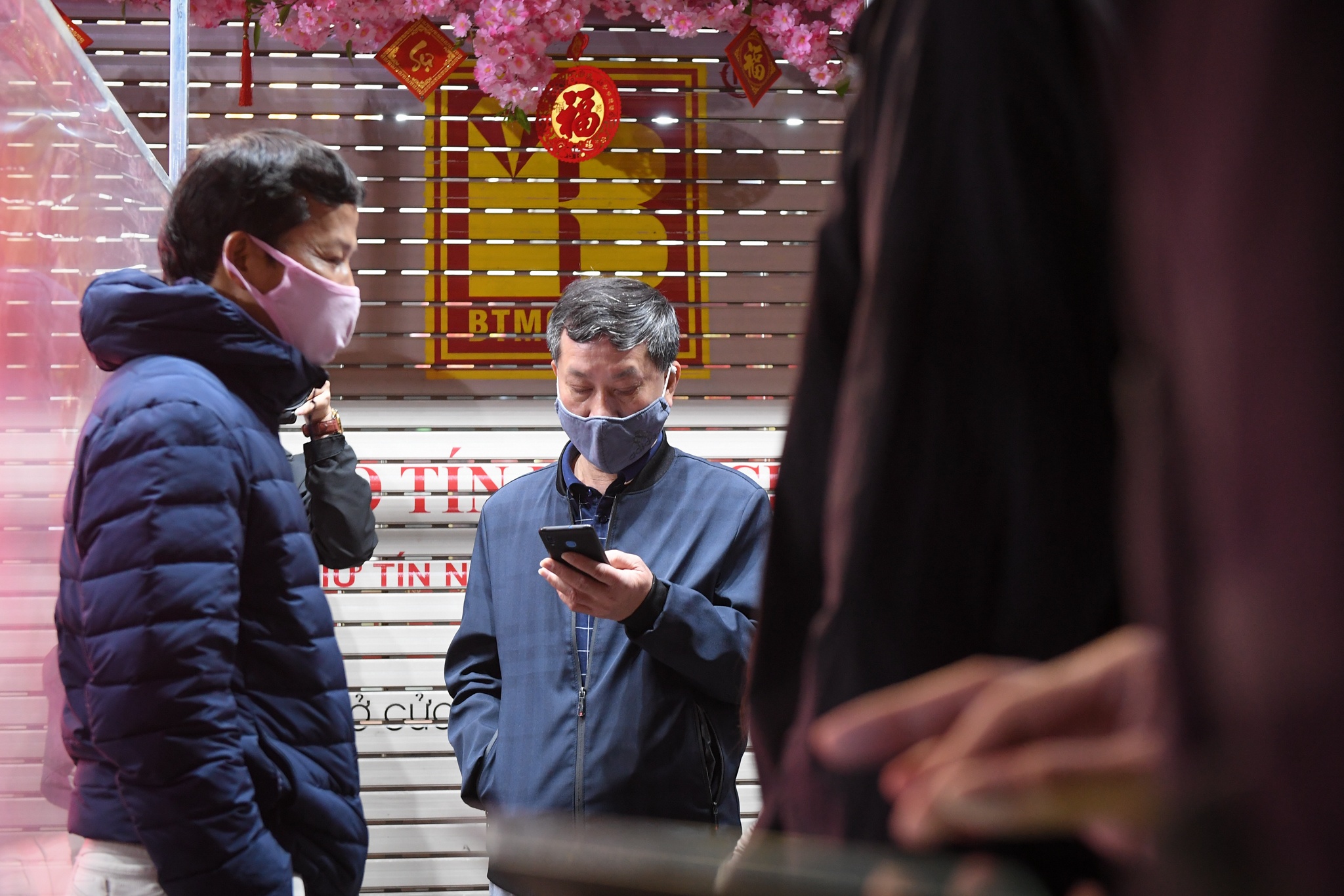 xep hang mua vang ngay via than tai anh 7