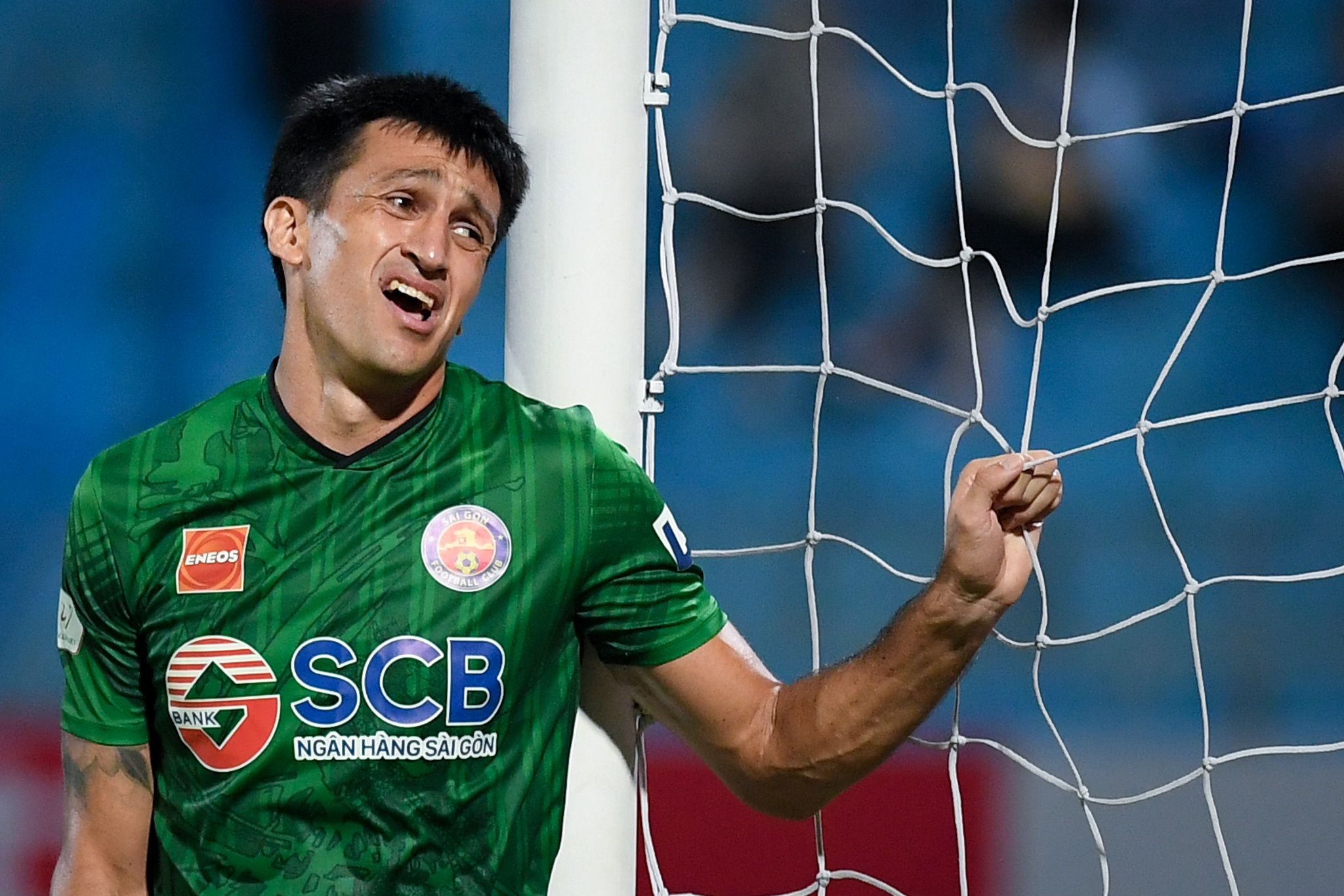 Do Merlo mang Trung Hieu sau khi bo lo co hoi ghi ban hinh anh