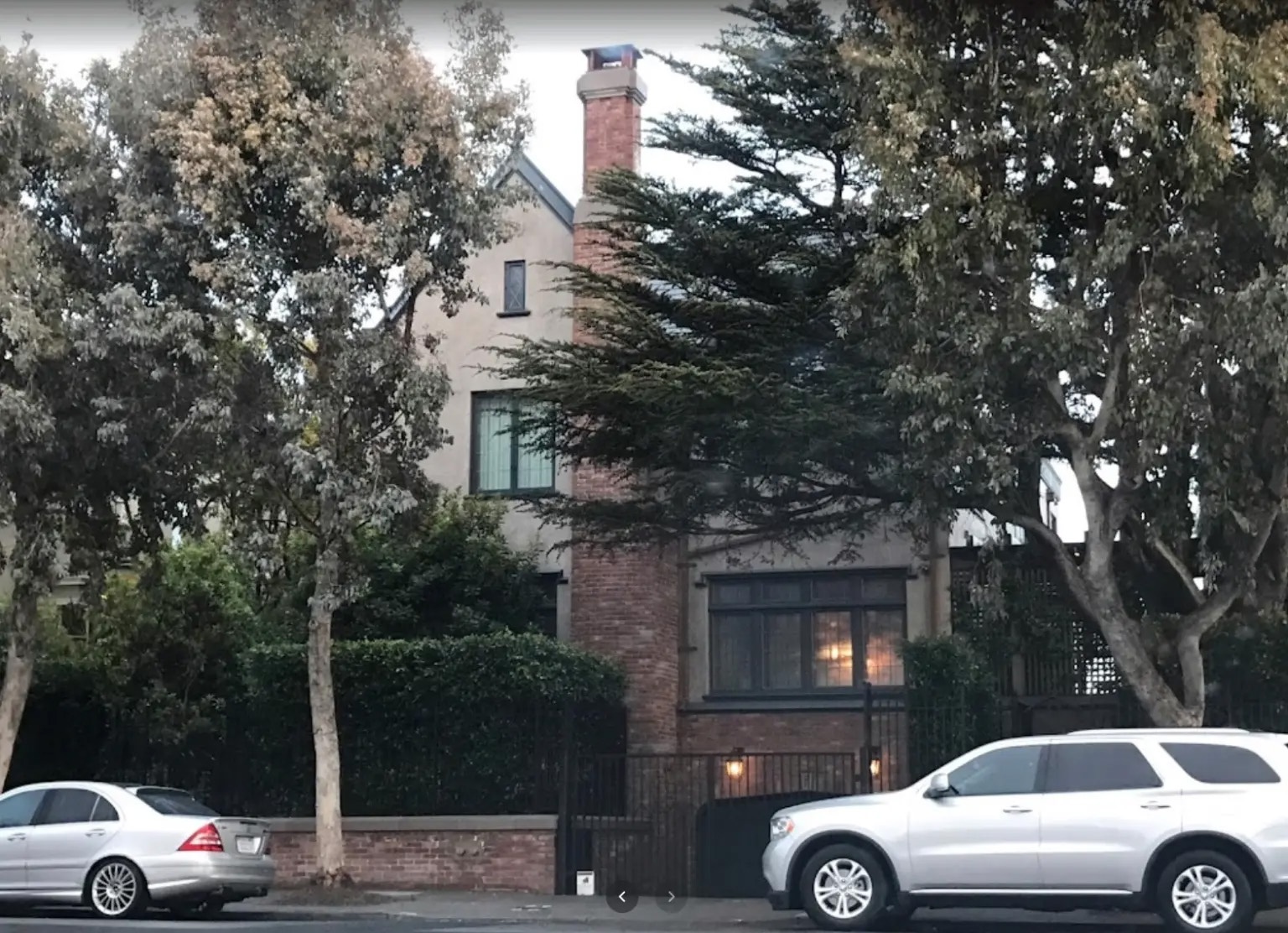 Zuckerberg ban nha dat nhat SF anh 1