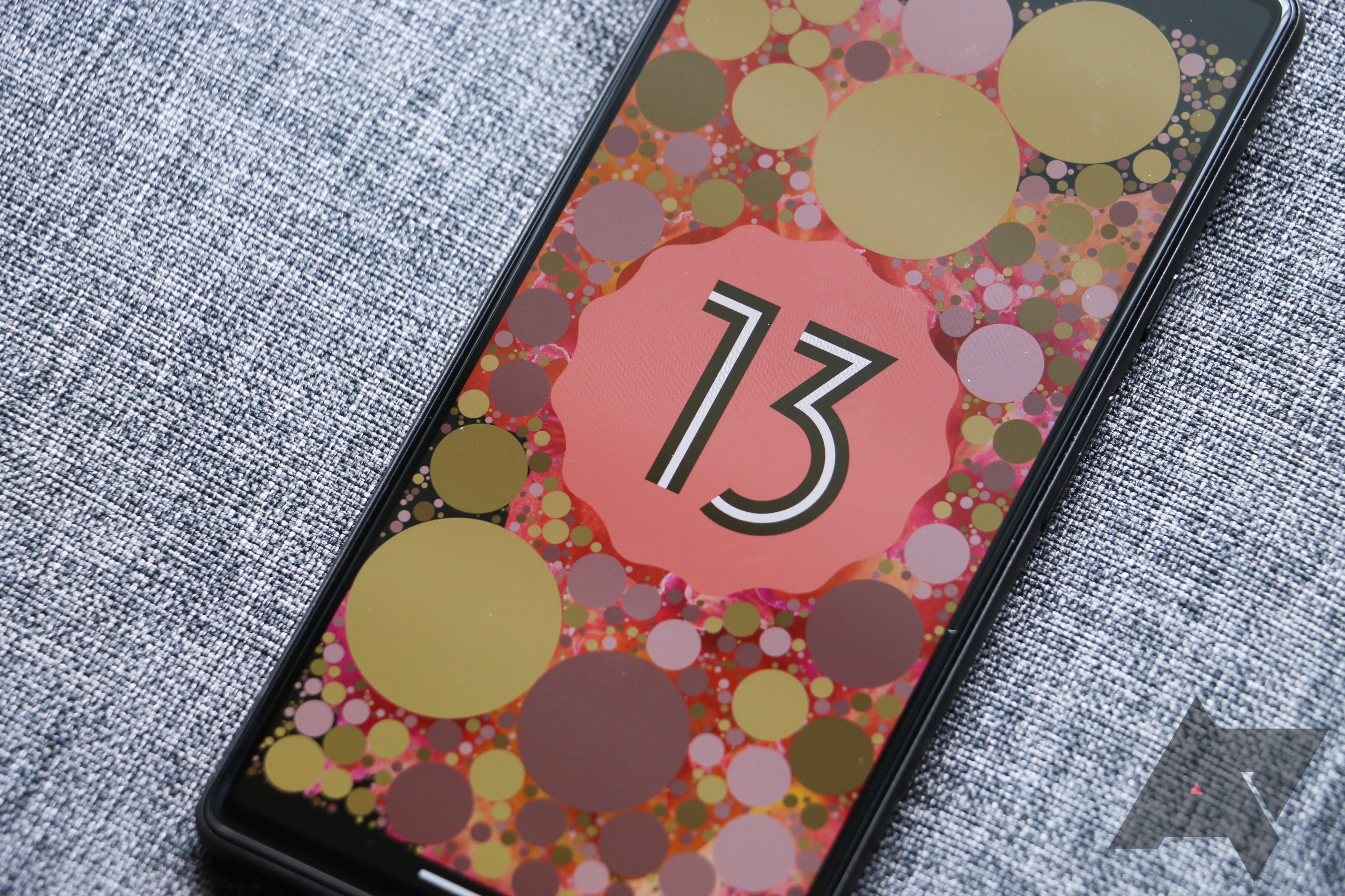 Google phat hanh Android 13 voi nhieu cap nhat doi dau iOS hinh anh