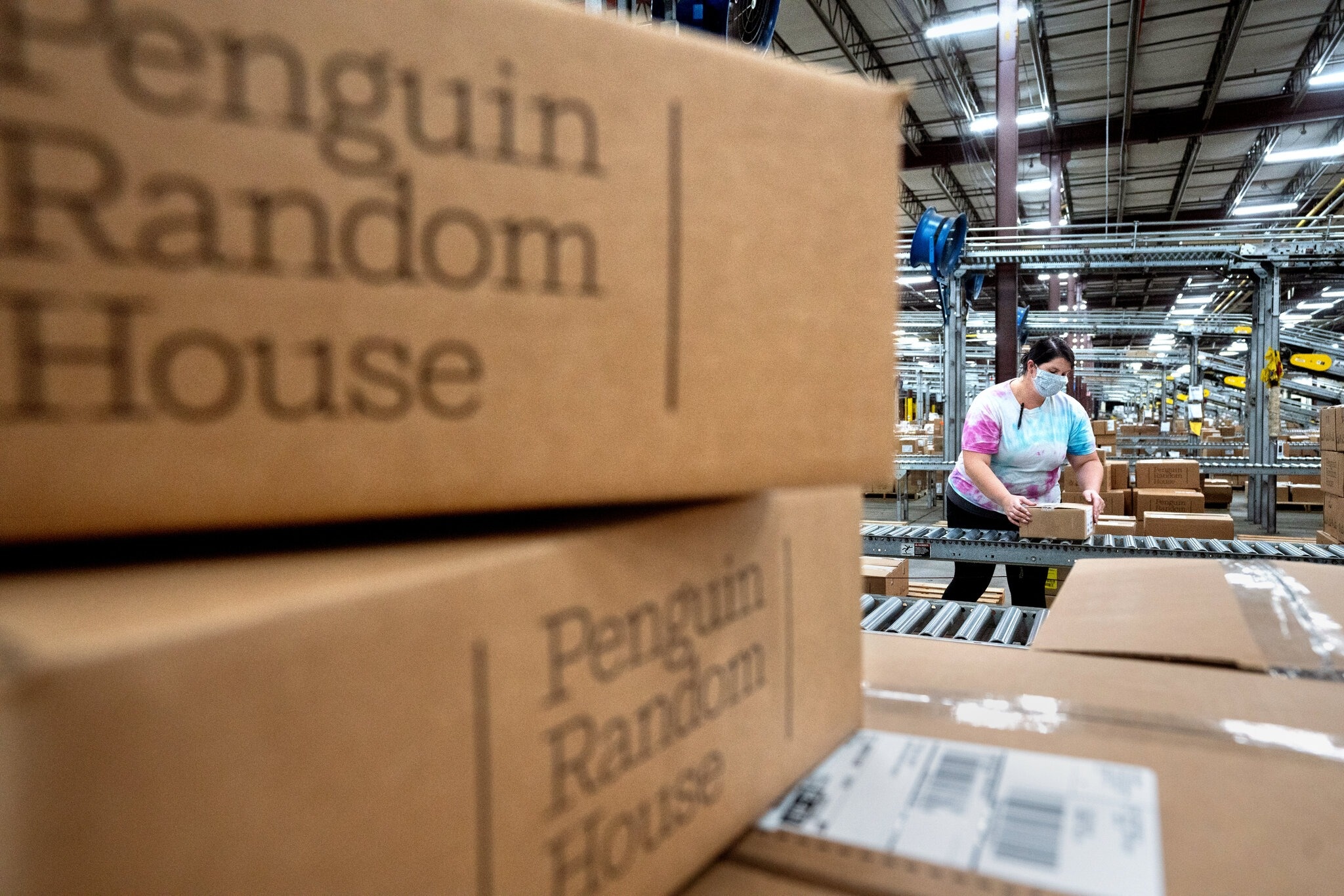 Vu kien ngan doc quyen xuat ban My anh 1