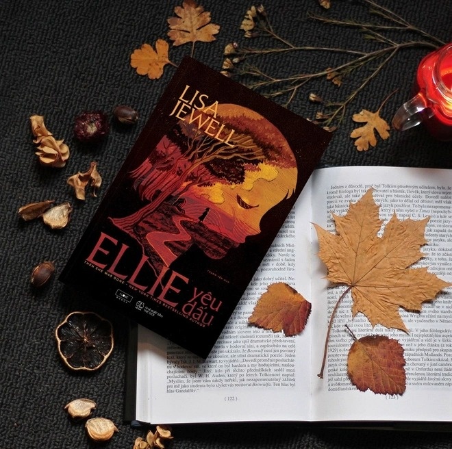 Tac gia nu viet truyen ly ky anh 2