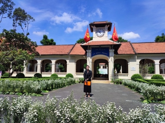 Tuong nho mot nam ngay nha van Le Van Nghia di xa anh 3