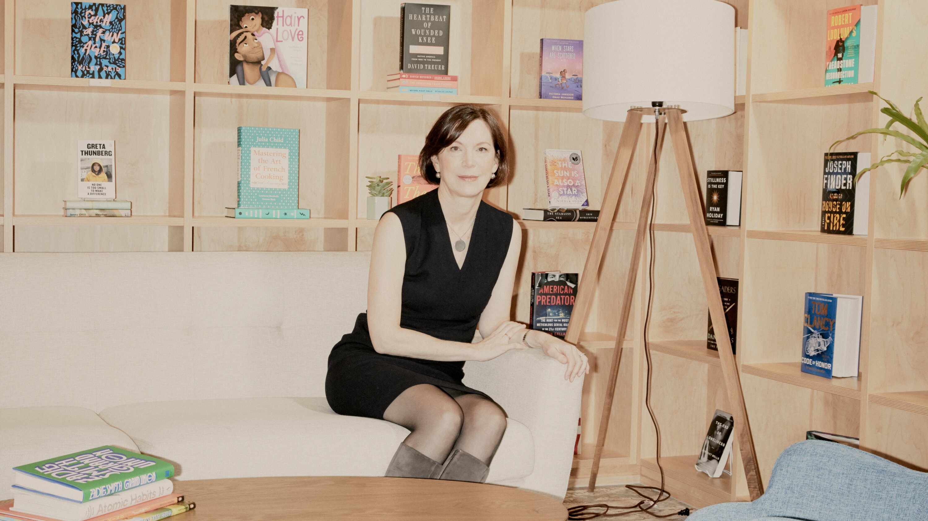 sap nhap nha xuat ban anh 1