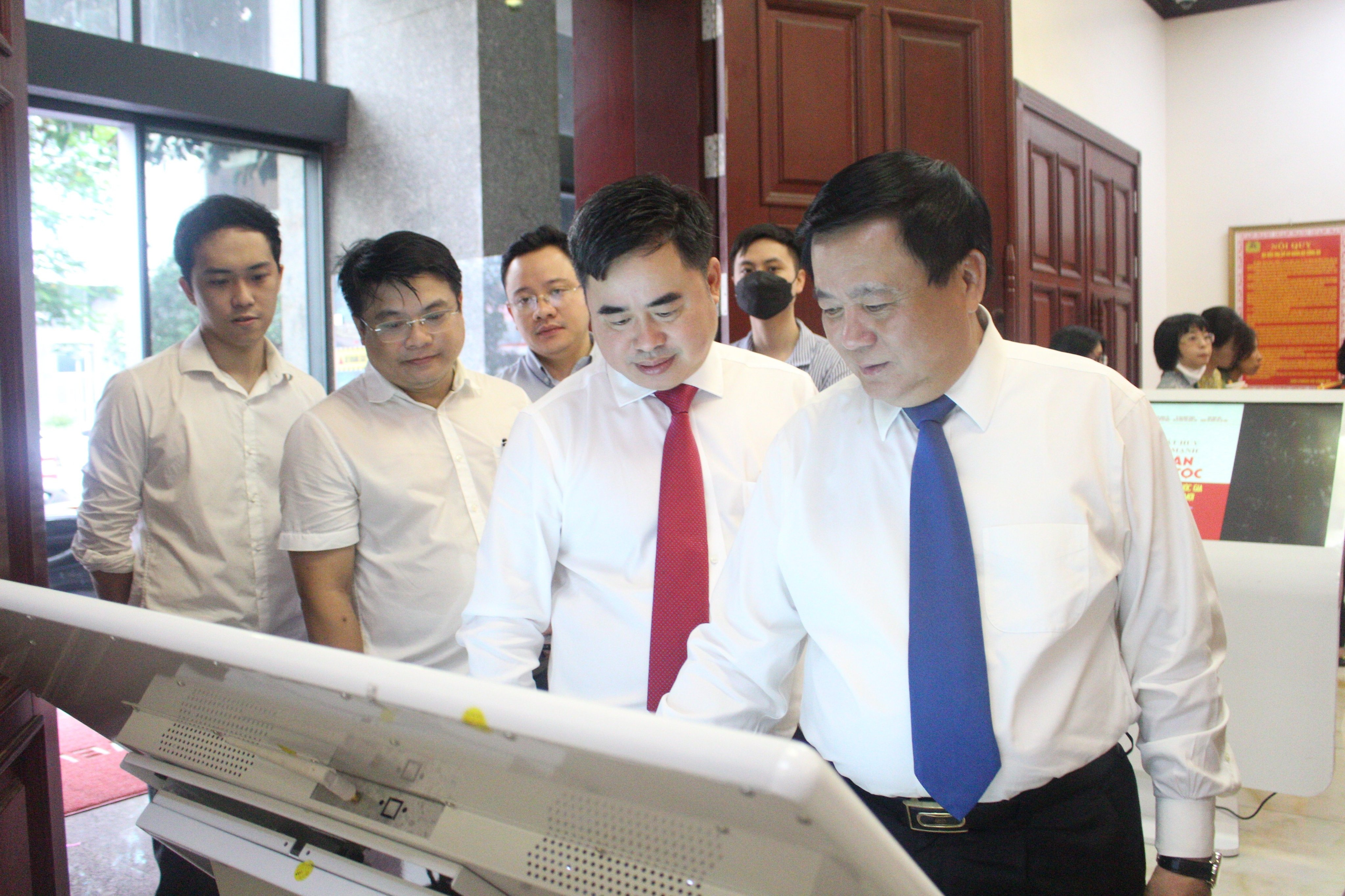 Hoi thao an ninh anh 2