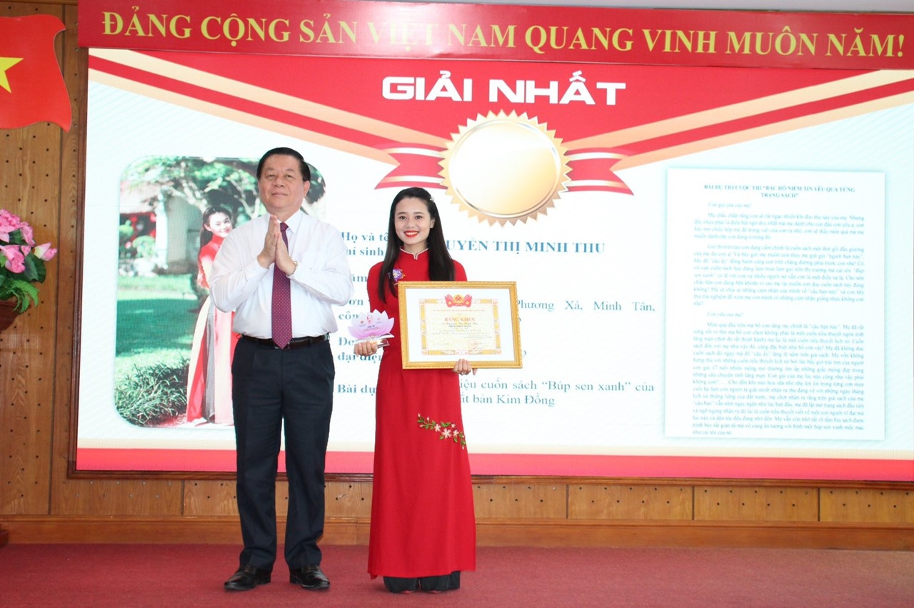 chu tich Ho Chi Minh anh 1