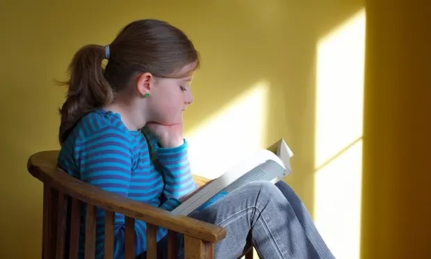 18,6% tre em tai Anh khong mua duoc sach hinh anh