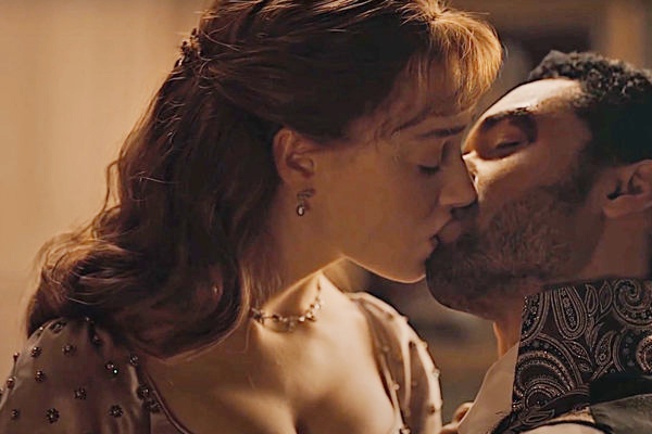 Chiu mac 're tien', van hoc lang man van thuc day doanh thu hinh anh