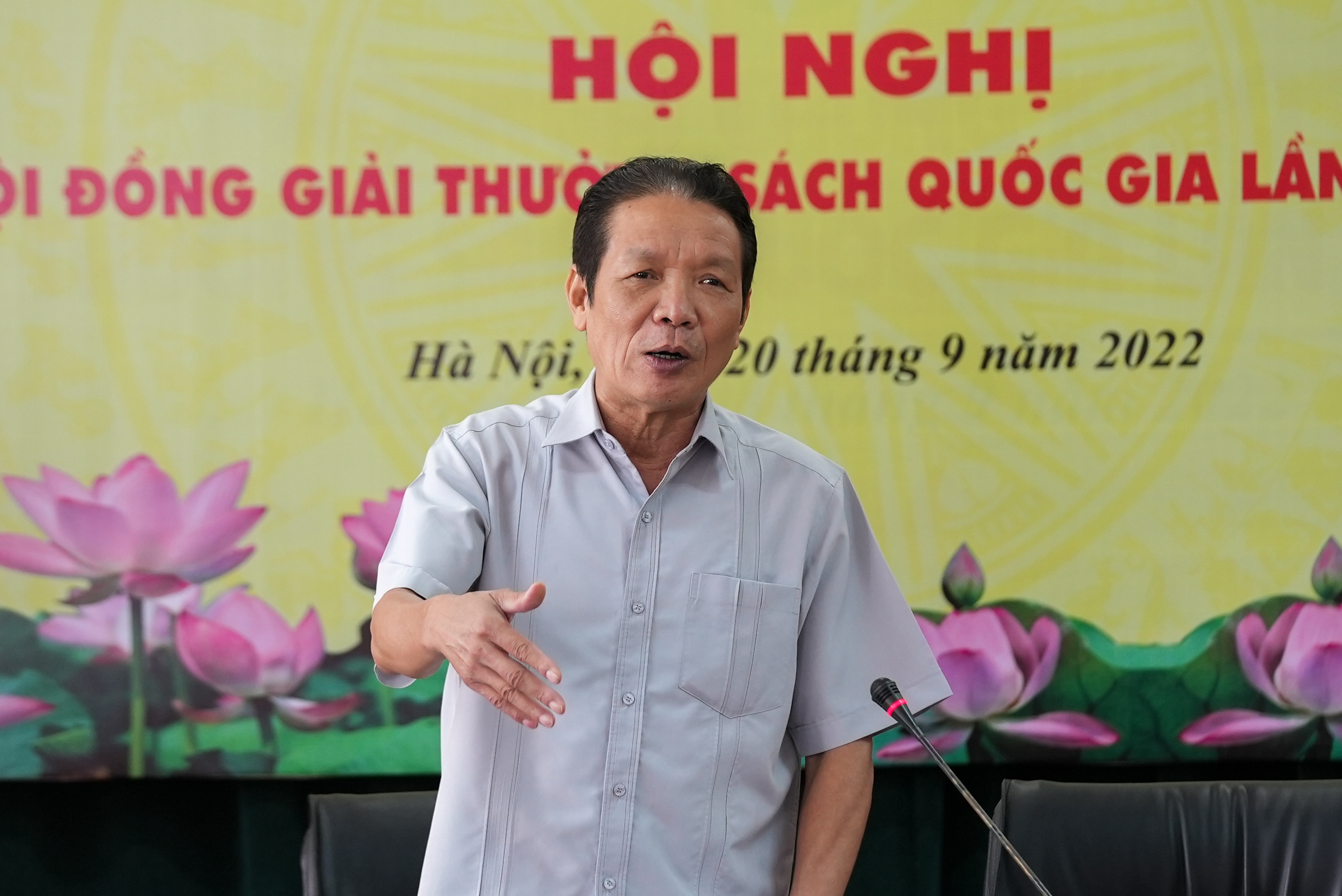Giai thuong Sach quoc gia lan thu nam tham dinh, xet giai hinh anh