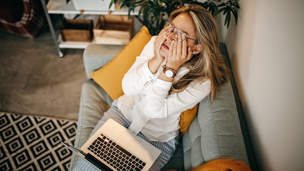 Tinh trang bat man trong nganh xuat ban nuoc Anh hinh anh