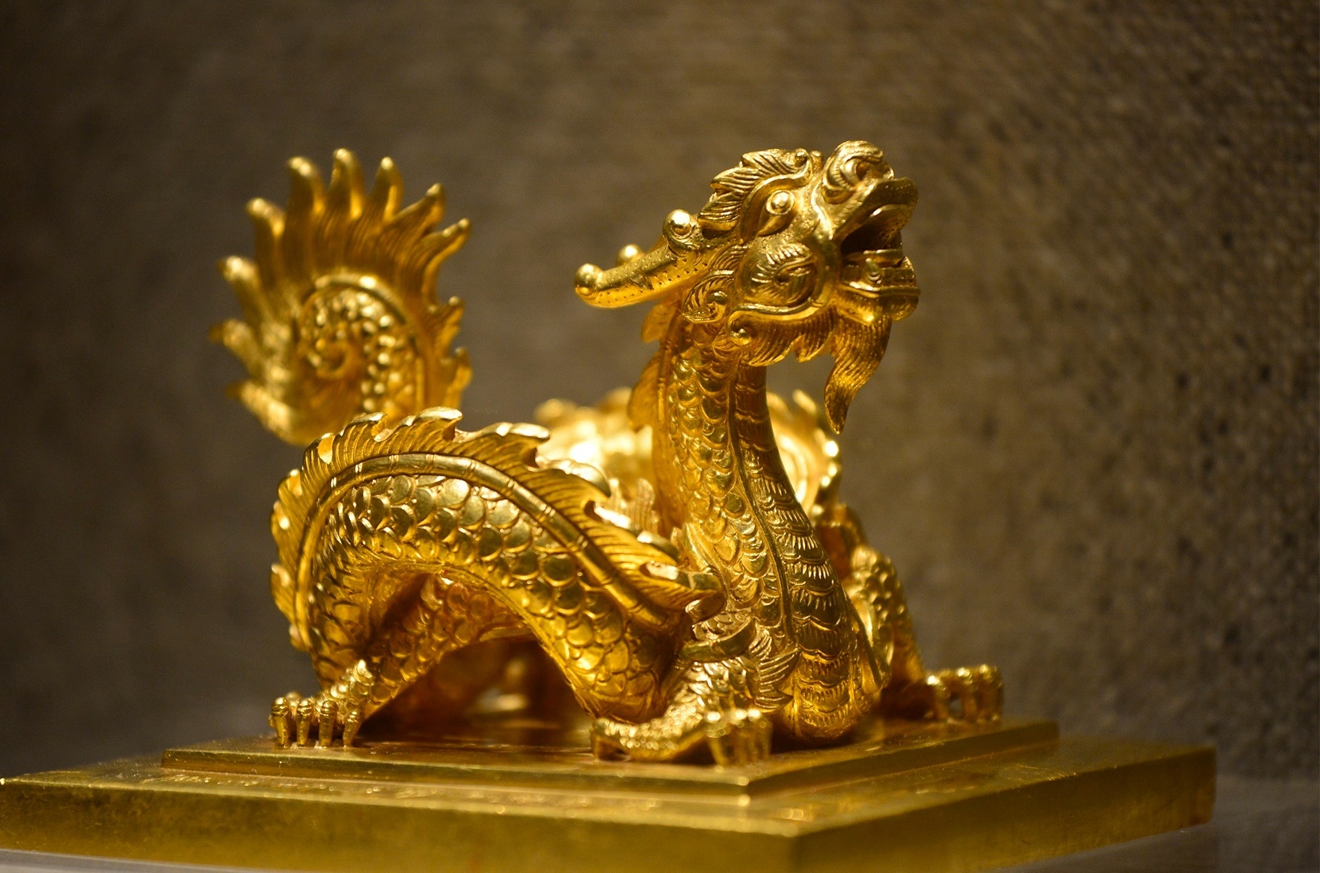 Ngam bao vat quoc gia tren lich hinh anh