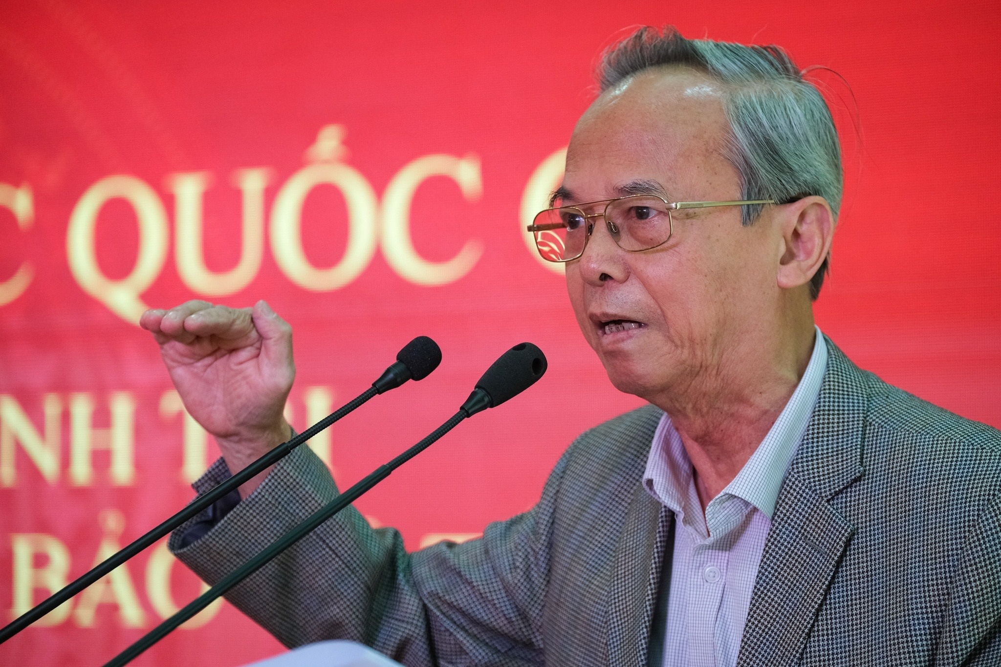 Xu ly cac quan he lon trong hoat dong xuat ban hien nay hinh anh