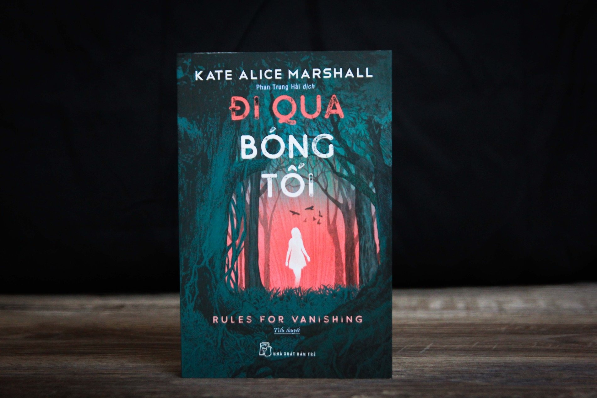 Chuyen di kinh hoang qua chon rung thieng hinh anh