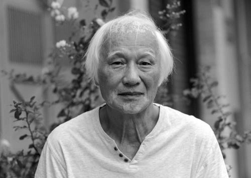 Nha van Vu Hung qua doi hinh anh