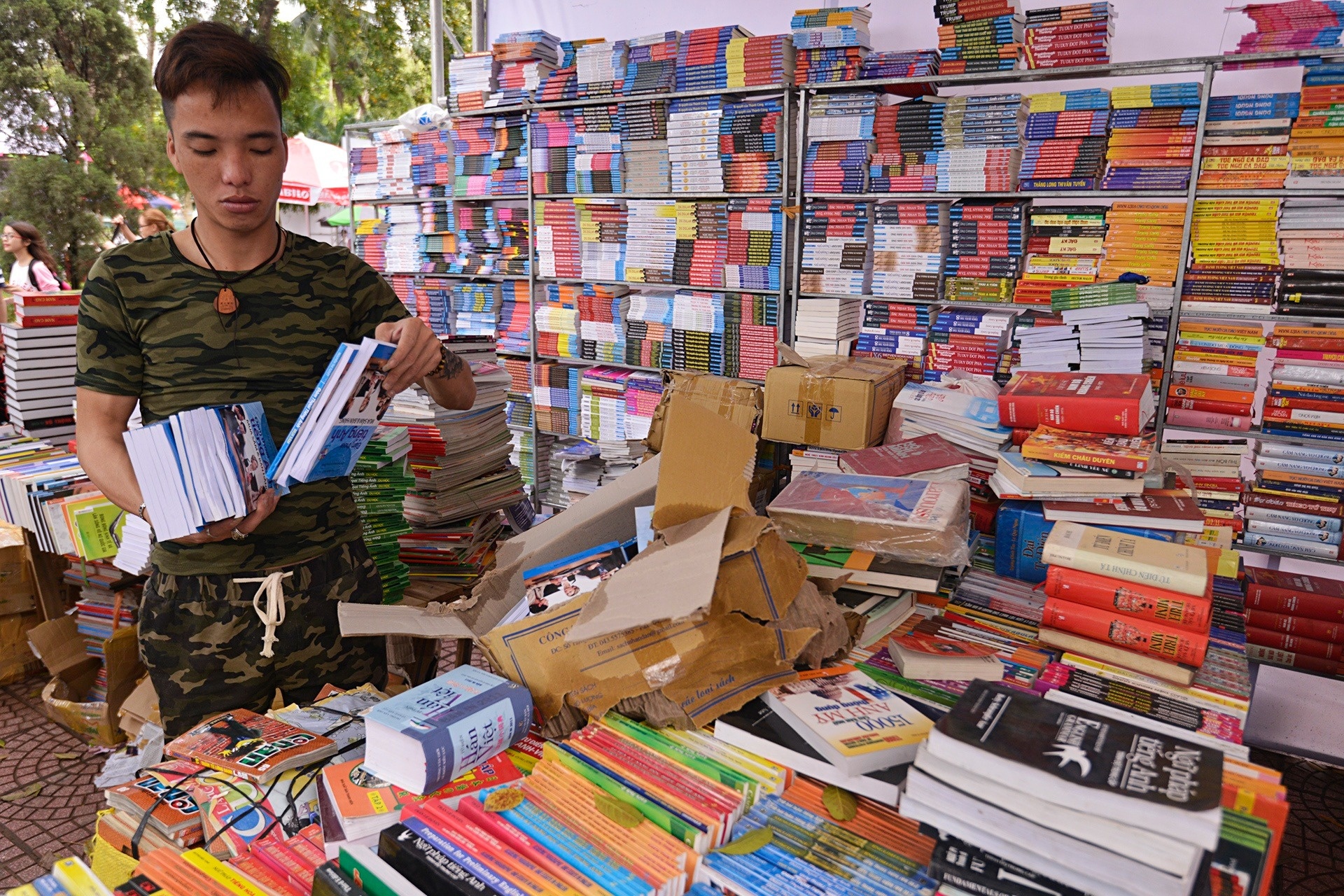 Giai phap cua don vi xuat ban cho tinh trang gia giay tang hinh anh