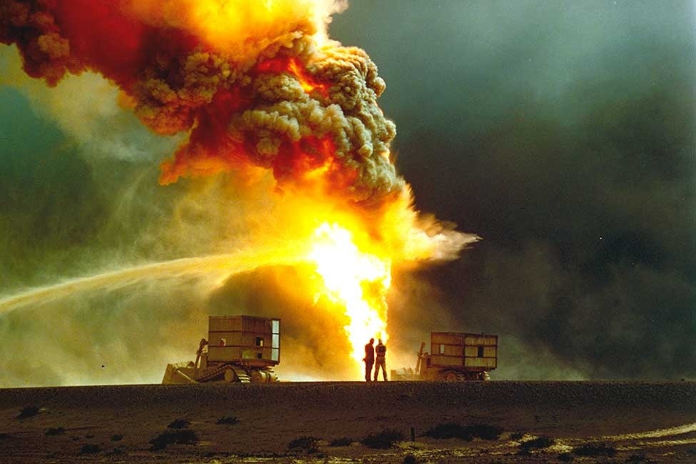 Dau mo thanh tam diem cua moi mau thuan toan cau vao nhung nam 1990 hinh anh