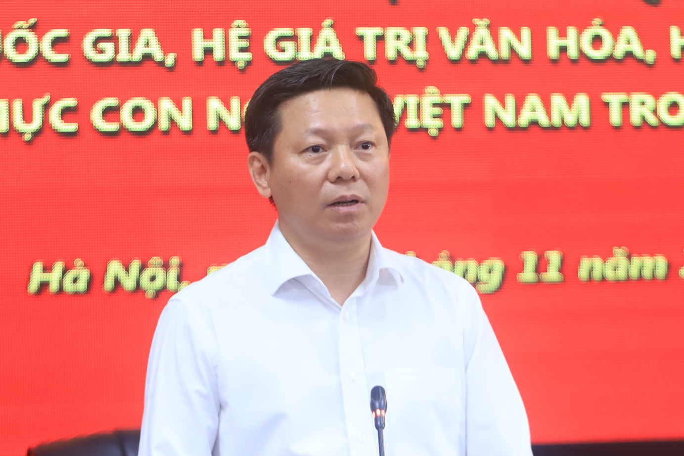 Tim gia tri van hoa Viet thoi ky moi hinh anh