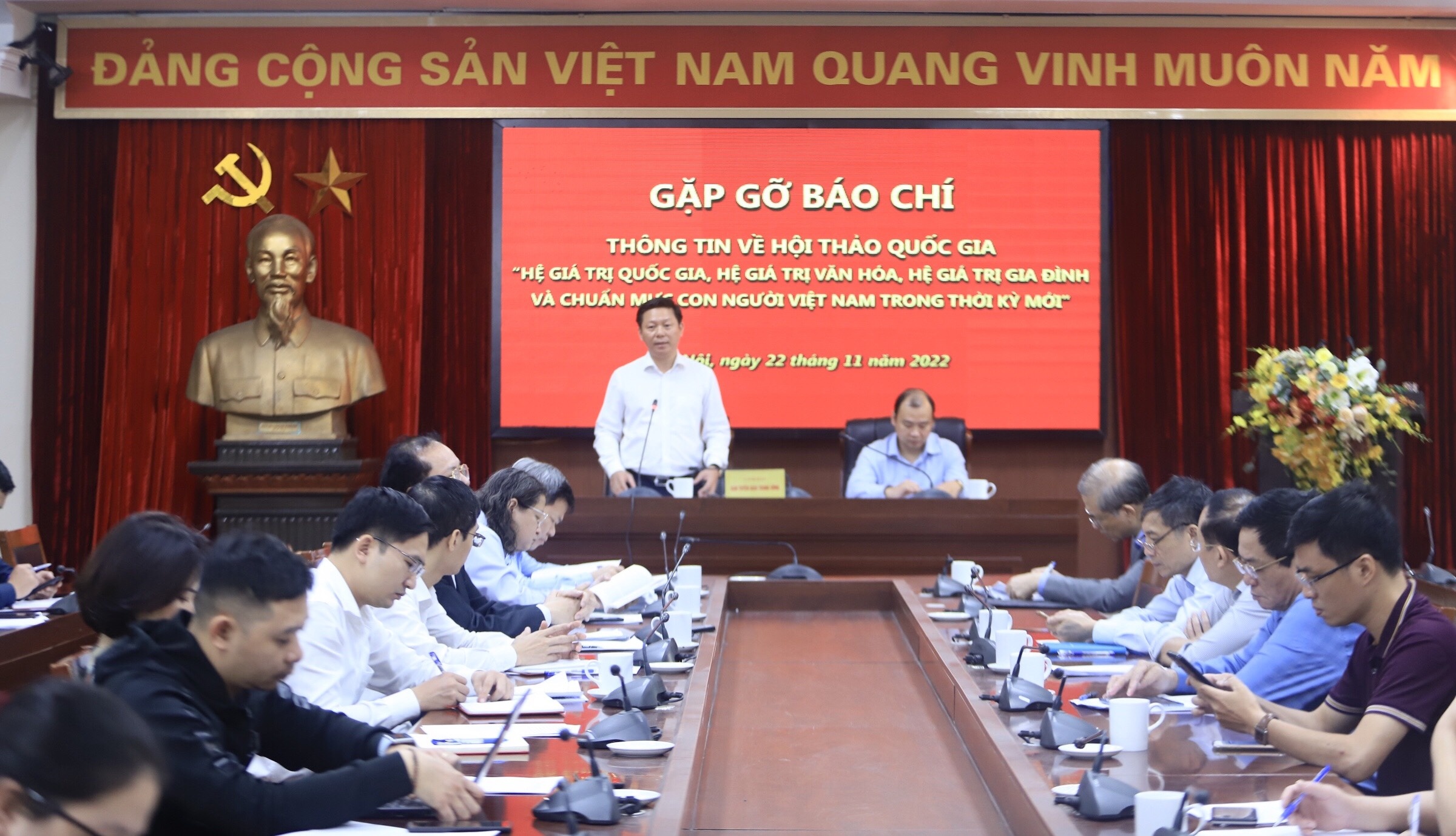 he gia tri van hoa anh 2