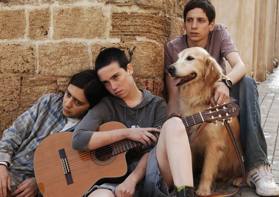 Truong thanh tu tuoi tre tuot xich hinh anh