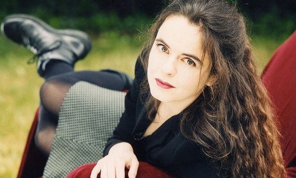 Su phuc thu cua cac nha van nu hinh anh