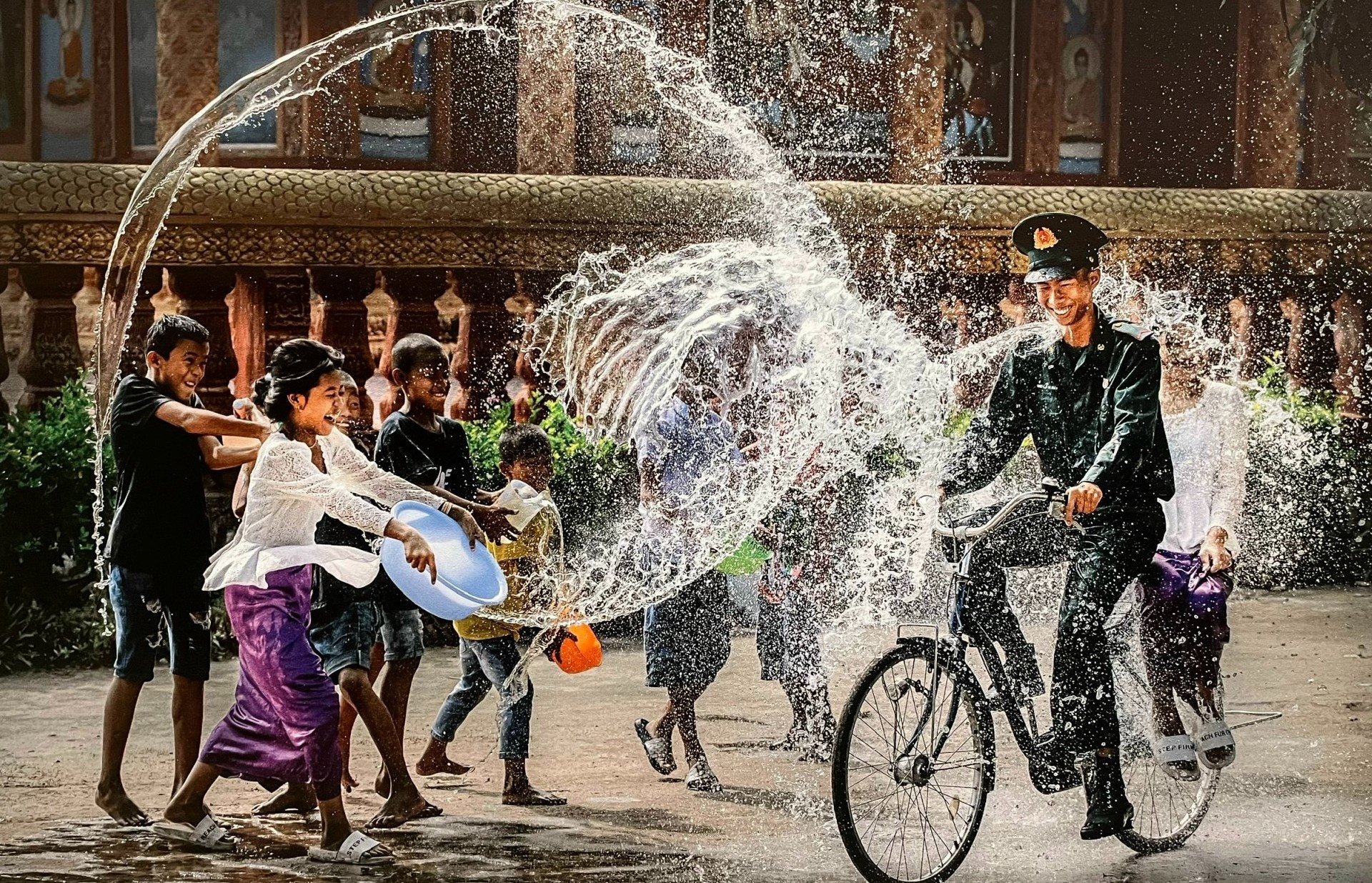 Buc anh doat giai 'Tu hao mot dai bien cuong' hinh anh