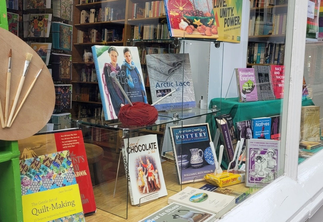 Nguoi noi tieng dua nhau ra hoi ky dip Giang Sinh hinh anh