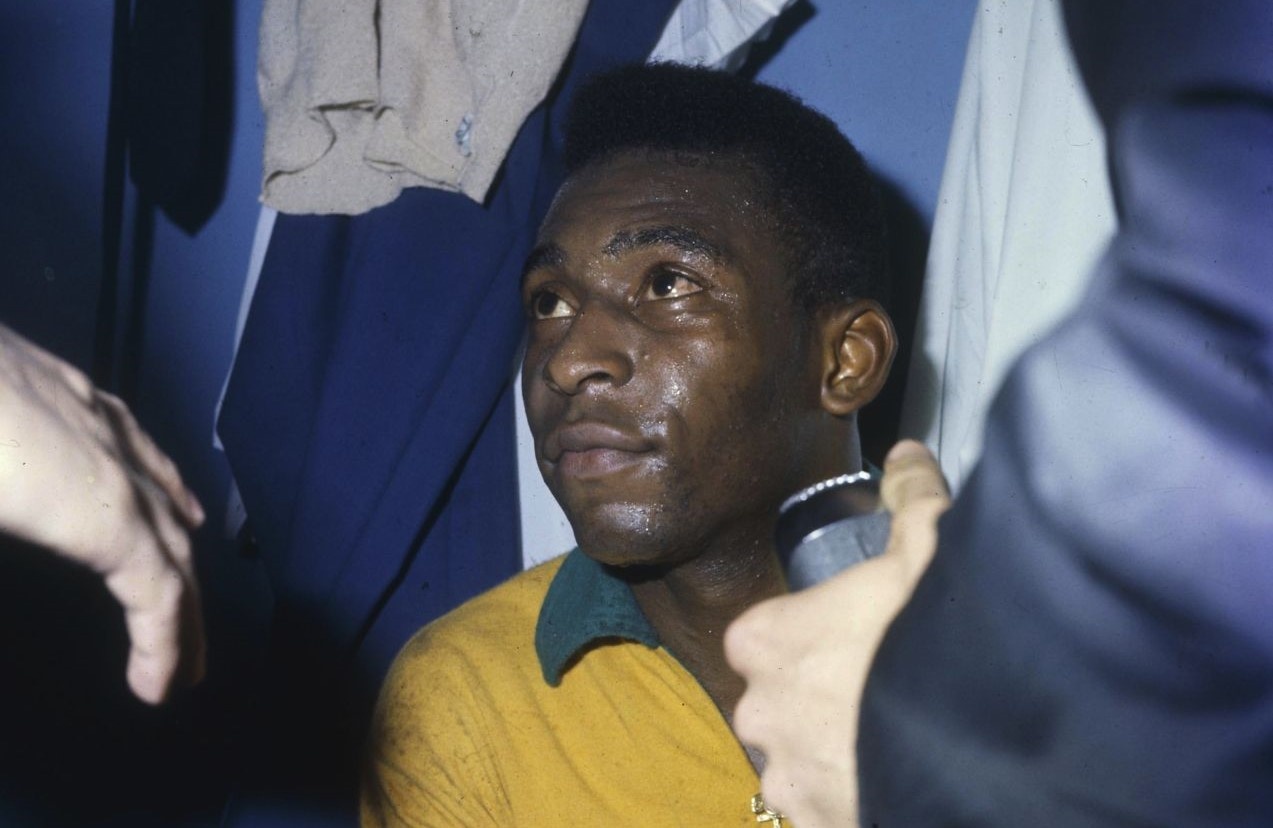 Pele: 'Bong da da bi bao luc lam cho tro nen di dang' hinh anh