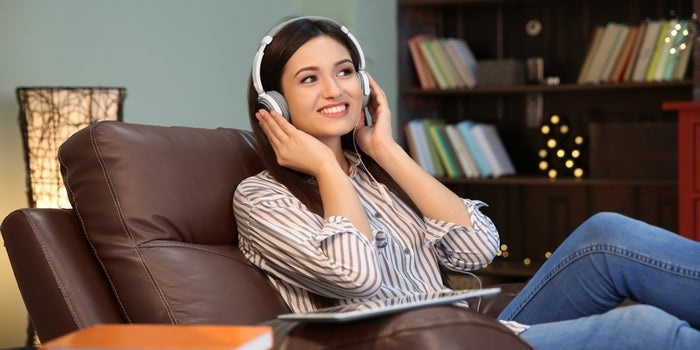 Nghe sach noi co phai cach tiep nhan tri thuc luoi bieng hinh anh