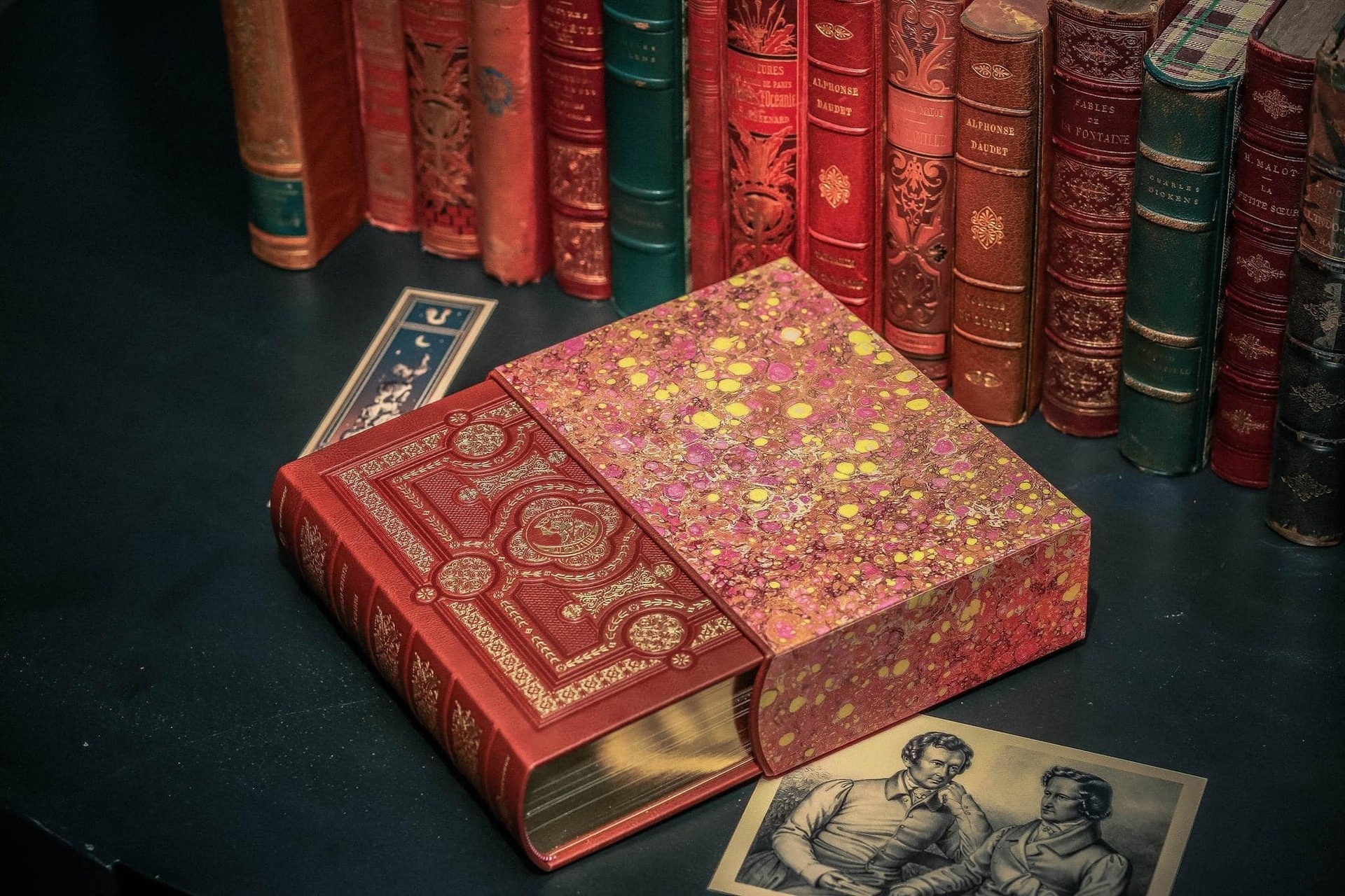 Con sot sach dac biet da ha nhiet hinh anh