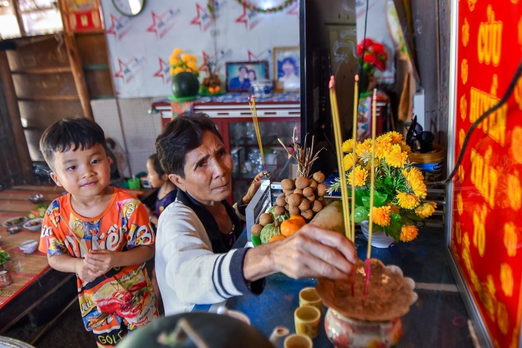 Bai cung giao thua hinh anh