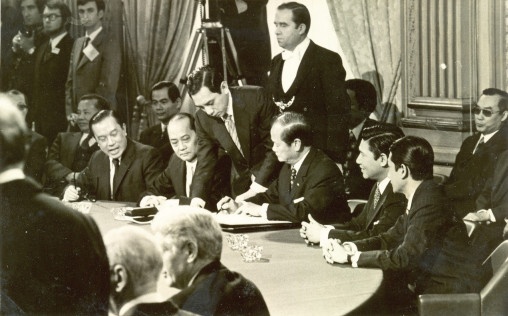 Hieu ve Hiep dinh Paris qua tu lieu anh hinh anh