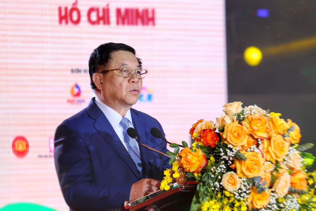 Tho ca gop phan xac lap vi the cua dat nuoc hinh anh