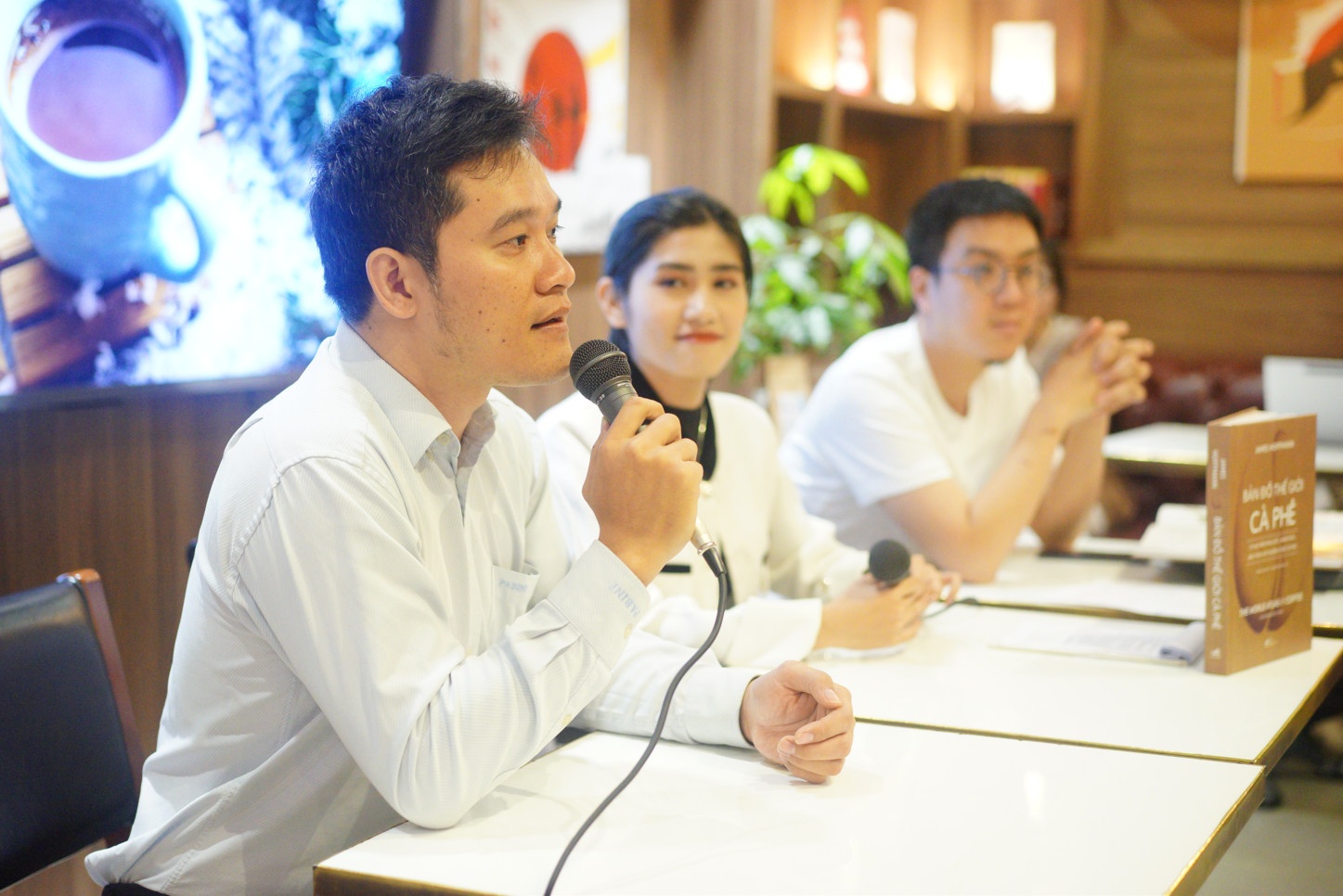 thi truong ca phe anh 3