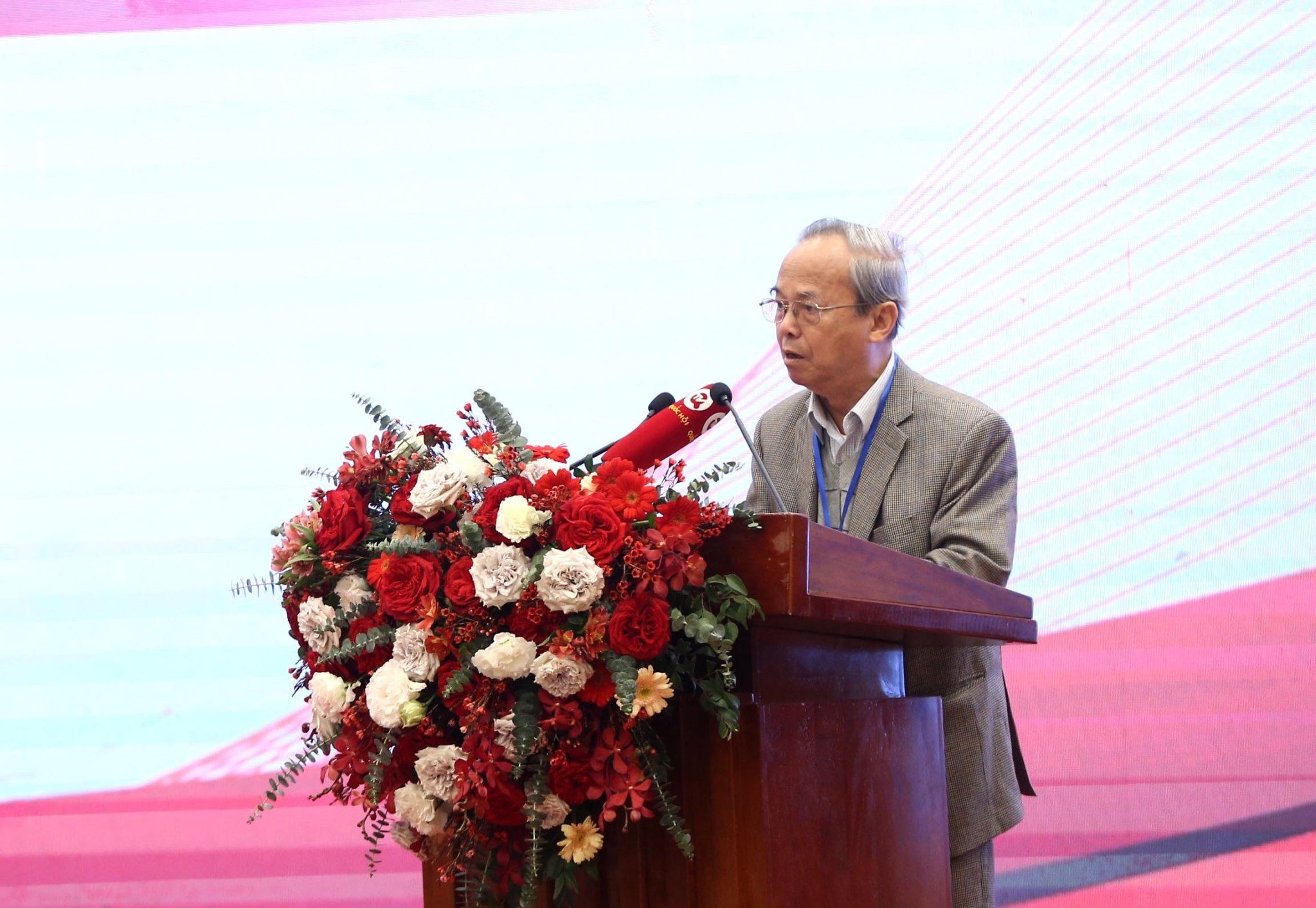 Su khai pha mo duong cho qua trinh xay dung ly luan van hoa o Viet Nam hinh anh