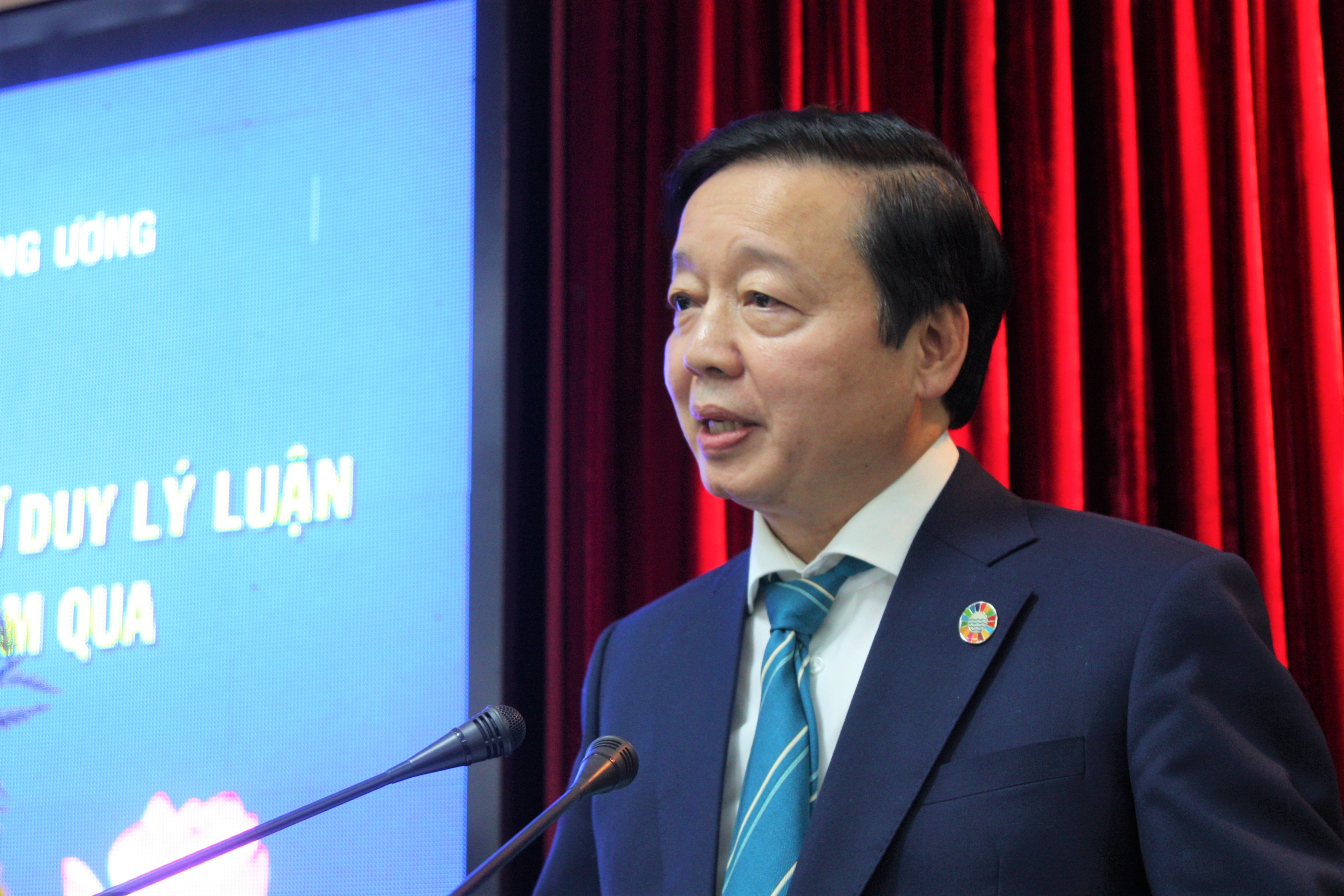 phat trien van hoa anh 3