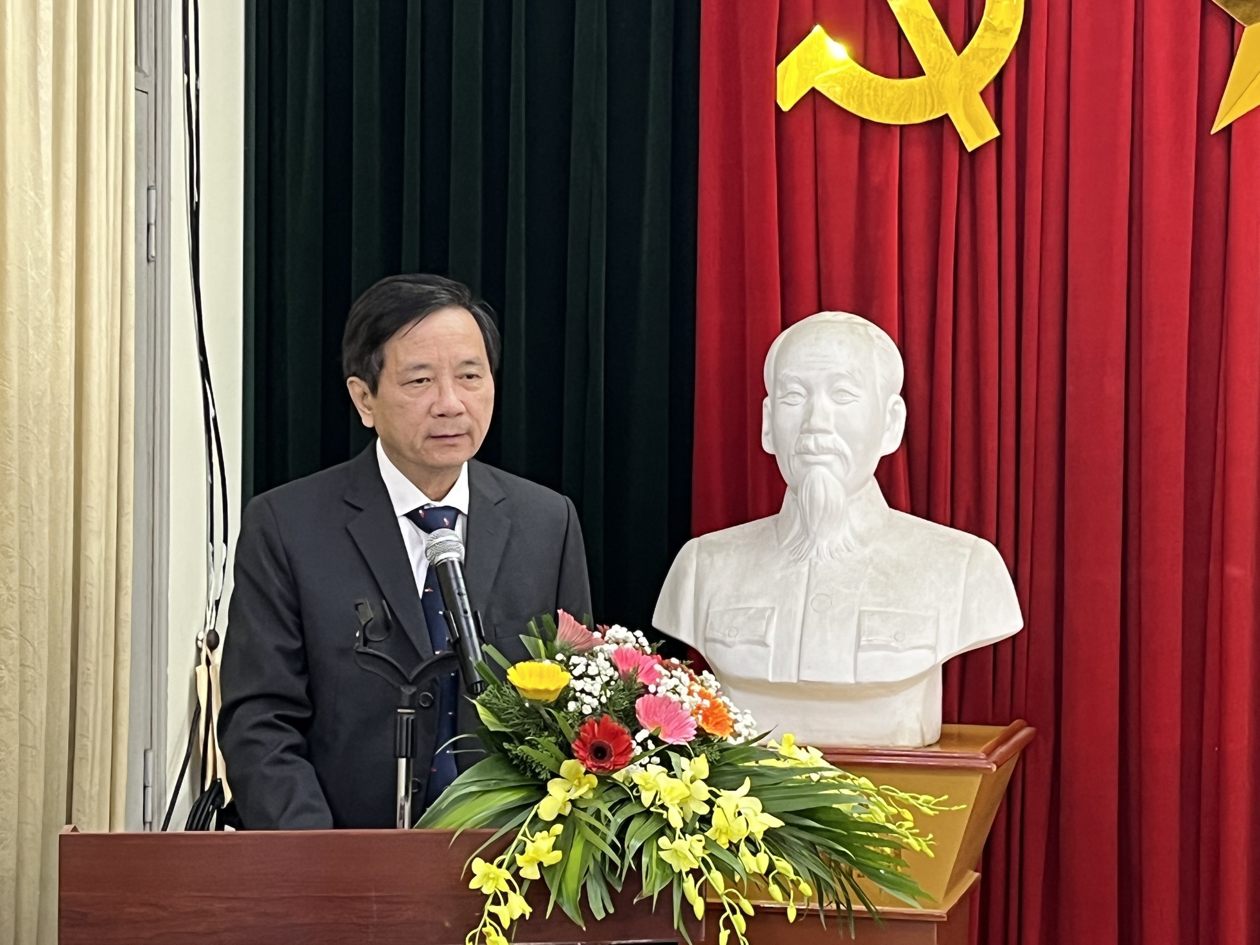 nha bao hy sinh anh 1