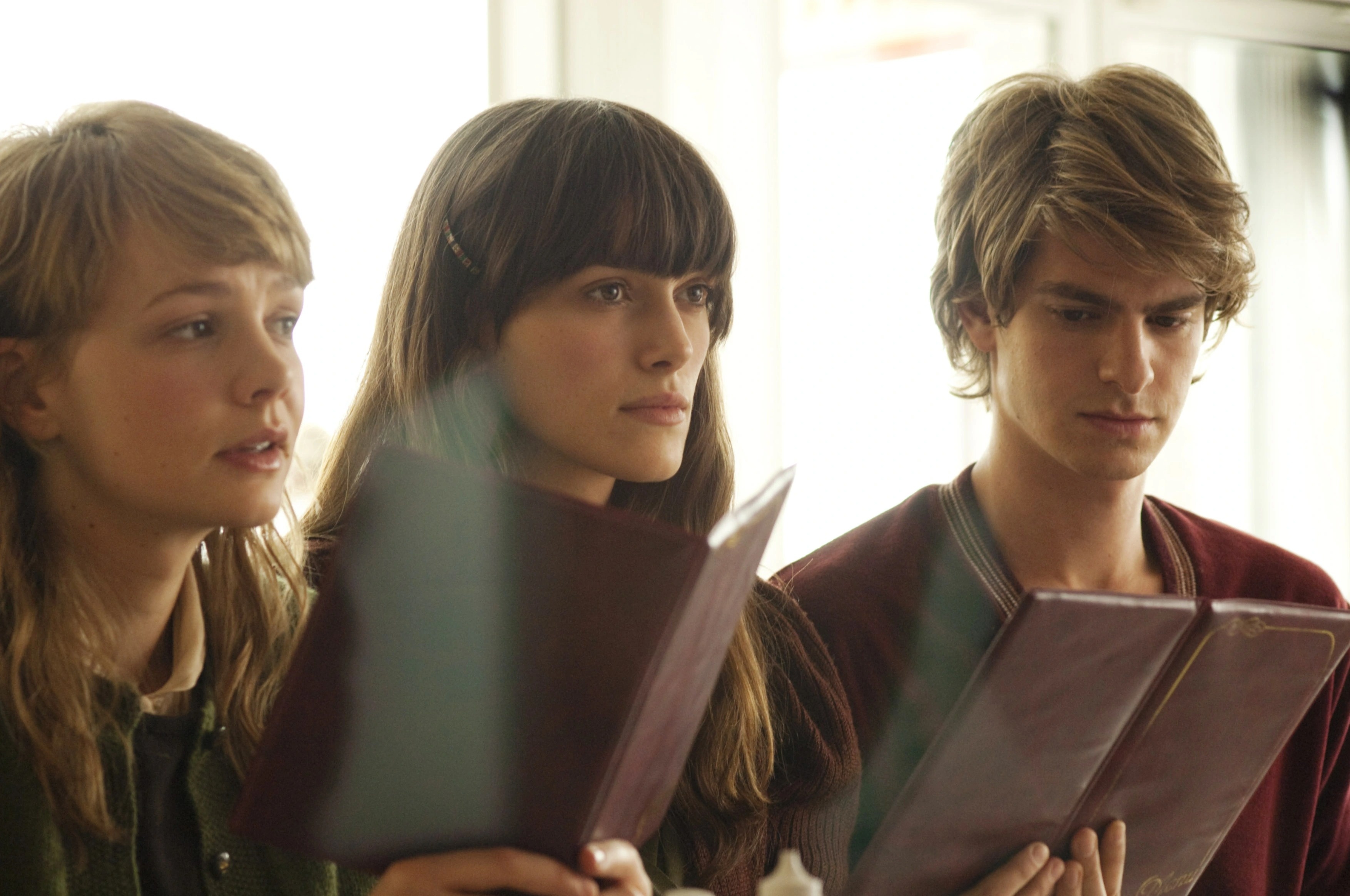 nha van viet kich ban anh 2