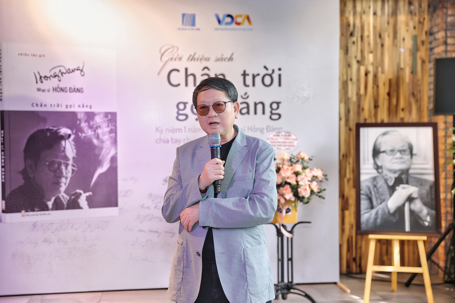 Nhac si Hong Dang anh 2