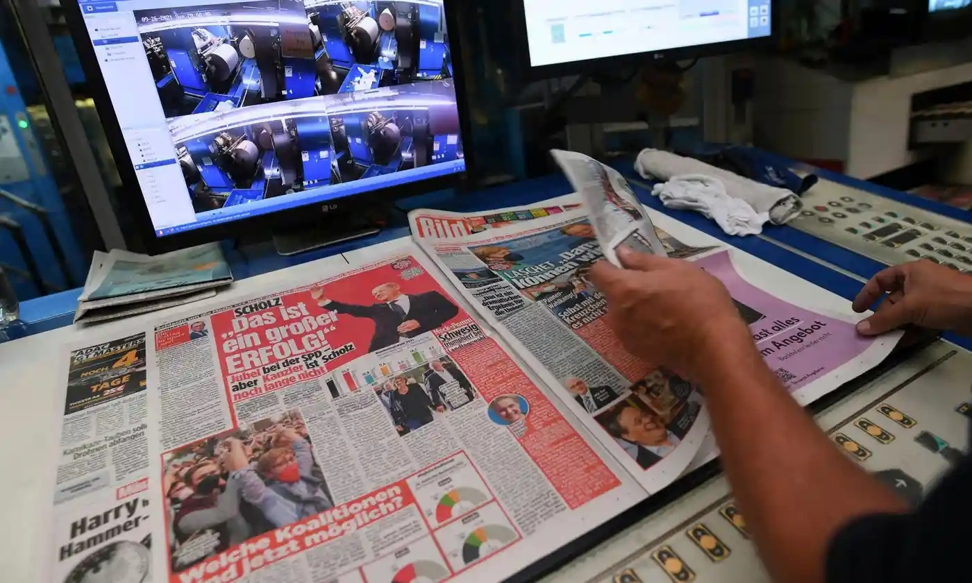 NXB Axel Springer cho rang cac nha bao co the bi AI thay the hinh anh