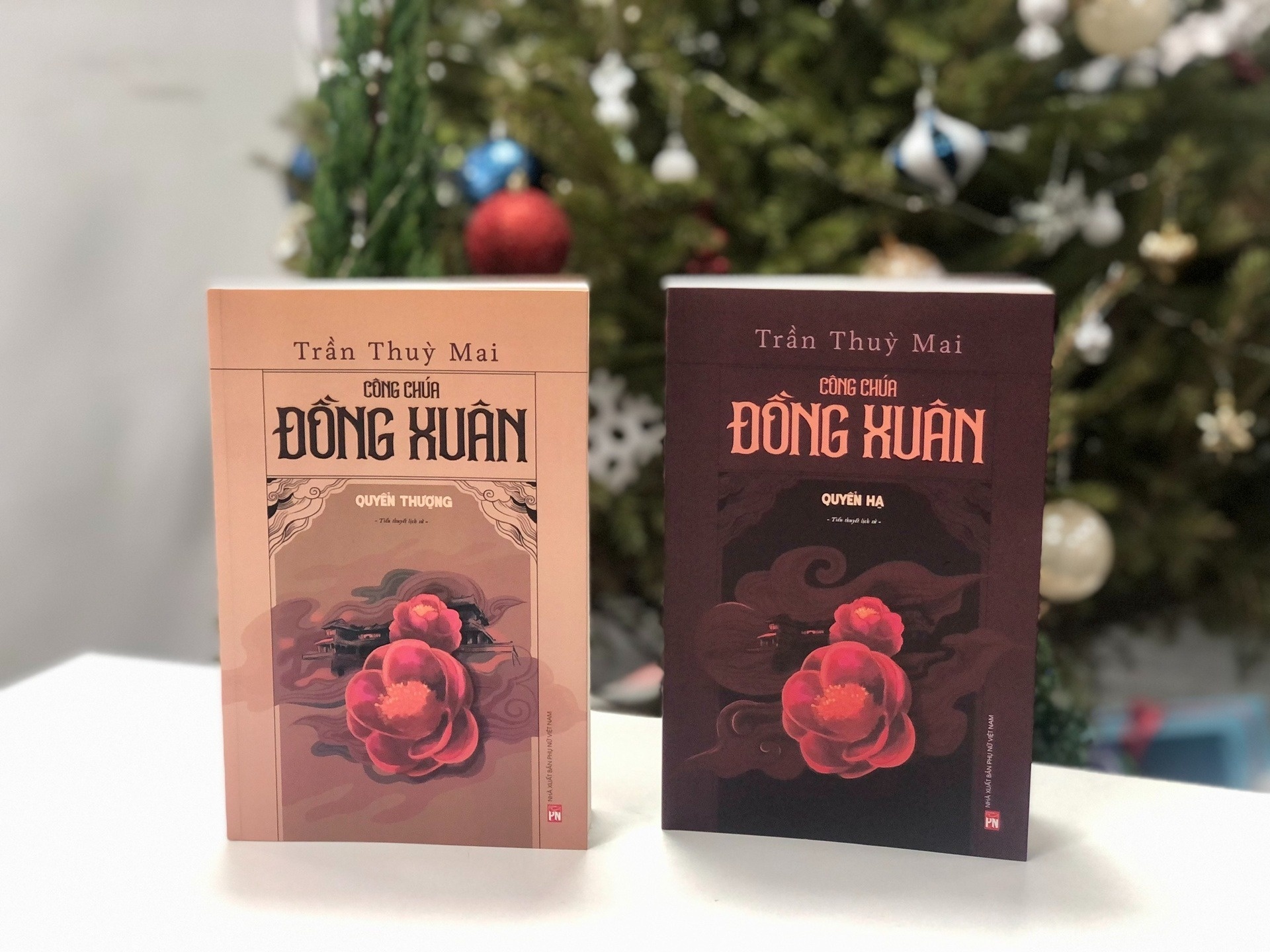 Nhung tieu thuyet lich su noi bat thoi gian gan day hinh anh