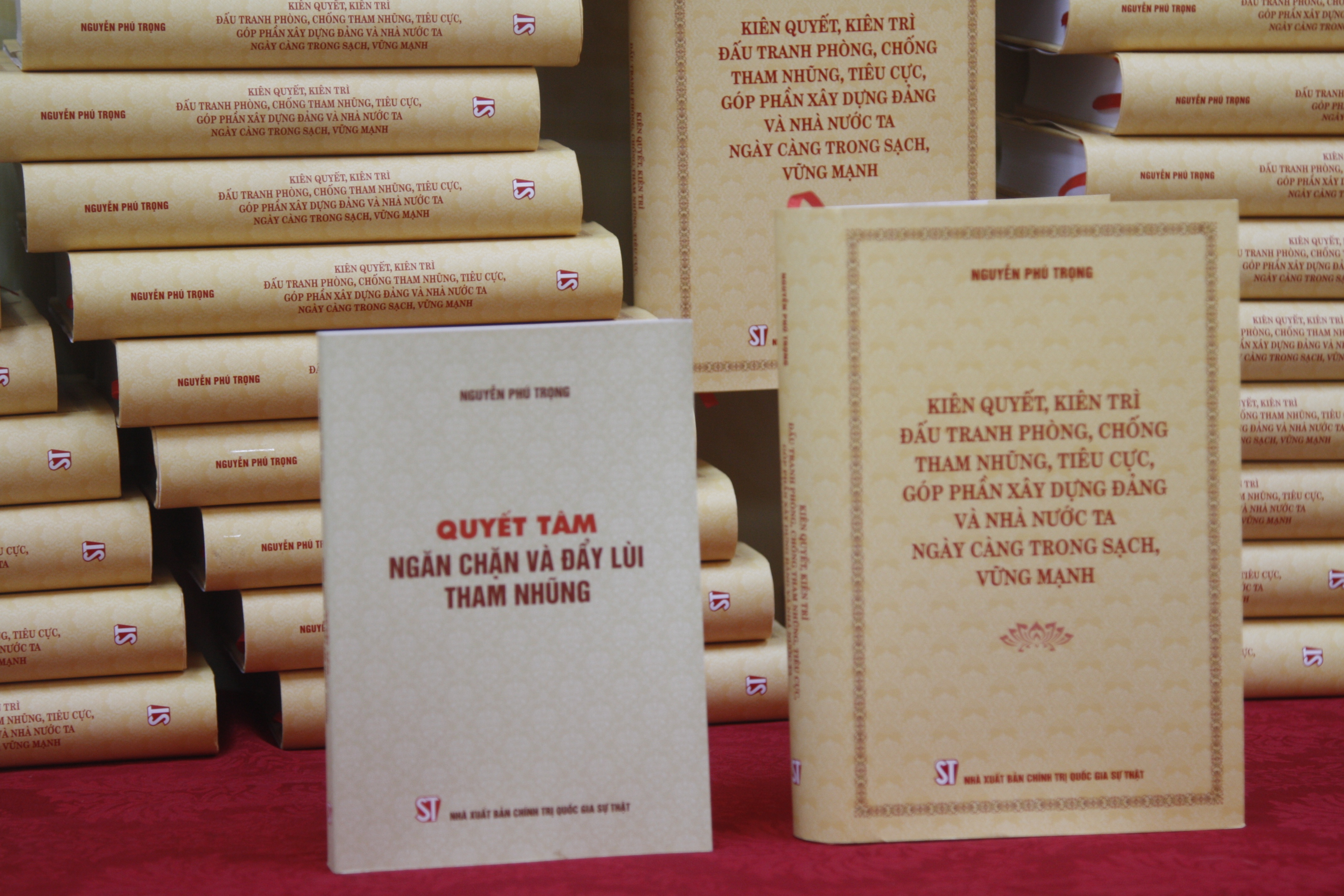 Toa dam ve nhung gia tri trong sach cua Tong bi thu tai Vinh Long hinh anh