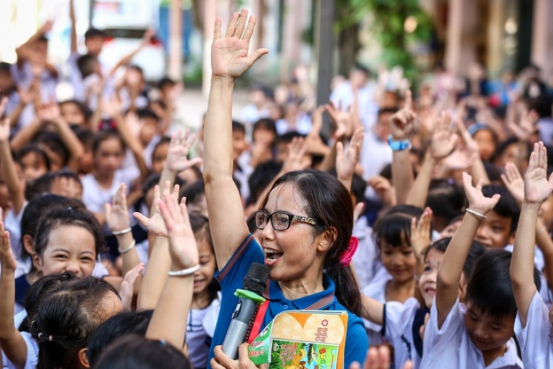 Nuoi duong tam hon, mang tri thuc hien dai toi thieu nhi hinh anh