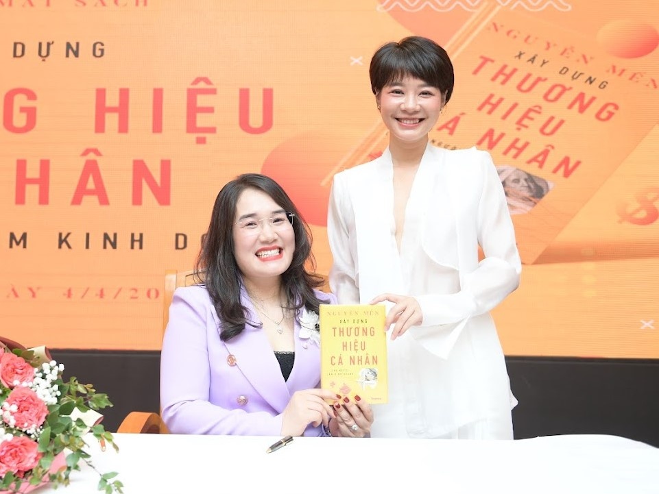 Xay dung thuong hieu khac voi 'lam mau' the nao hinh anh