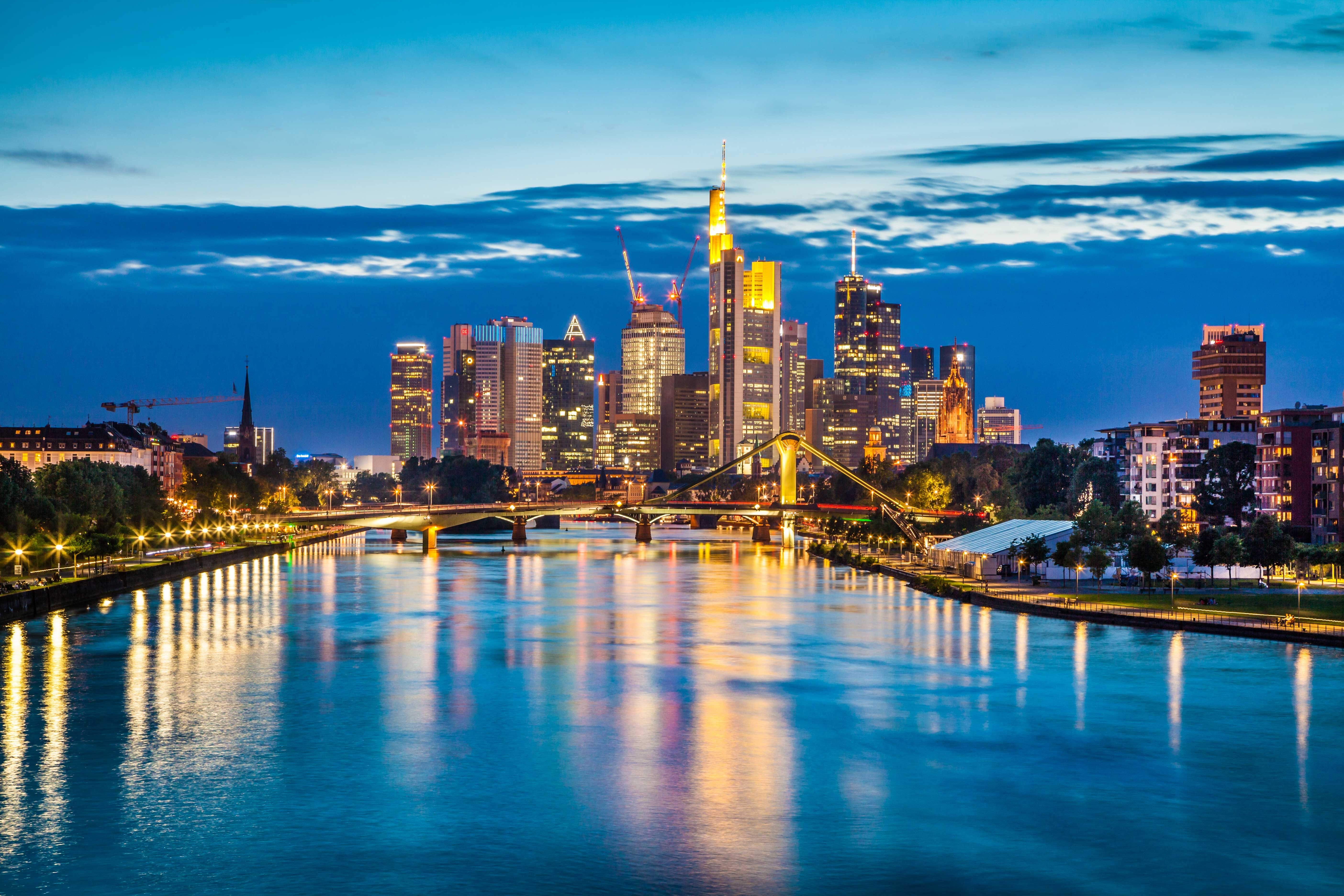 Vi tri dac dia giup Hoi sach Frankfurt phat trien vuot bac hinh anh