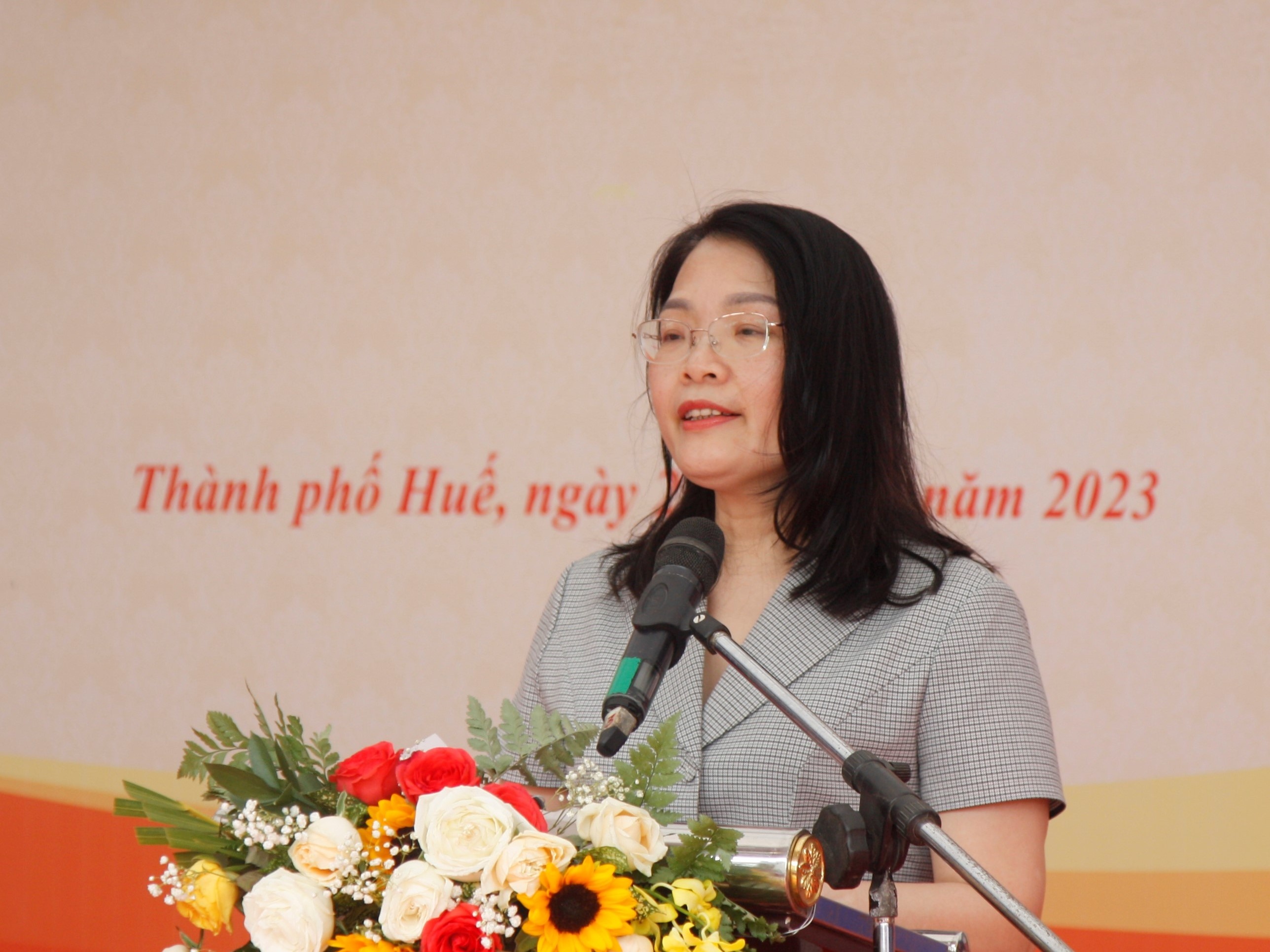 gia tri van hoa anh 2