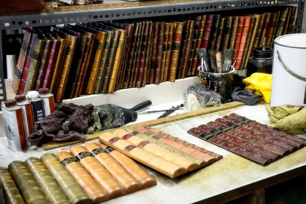 sach dung de trang tri anh 1