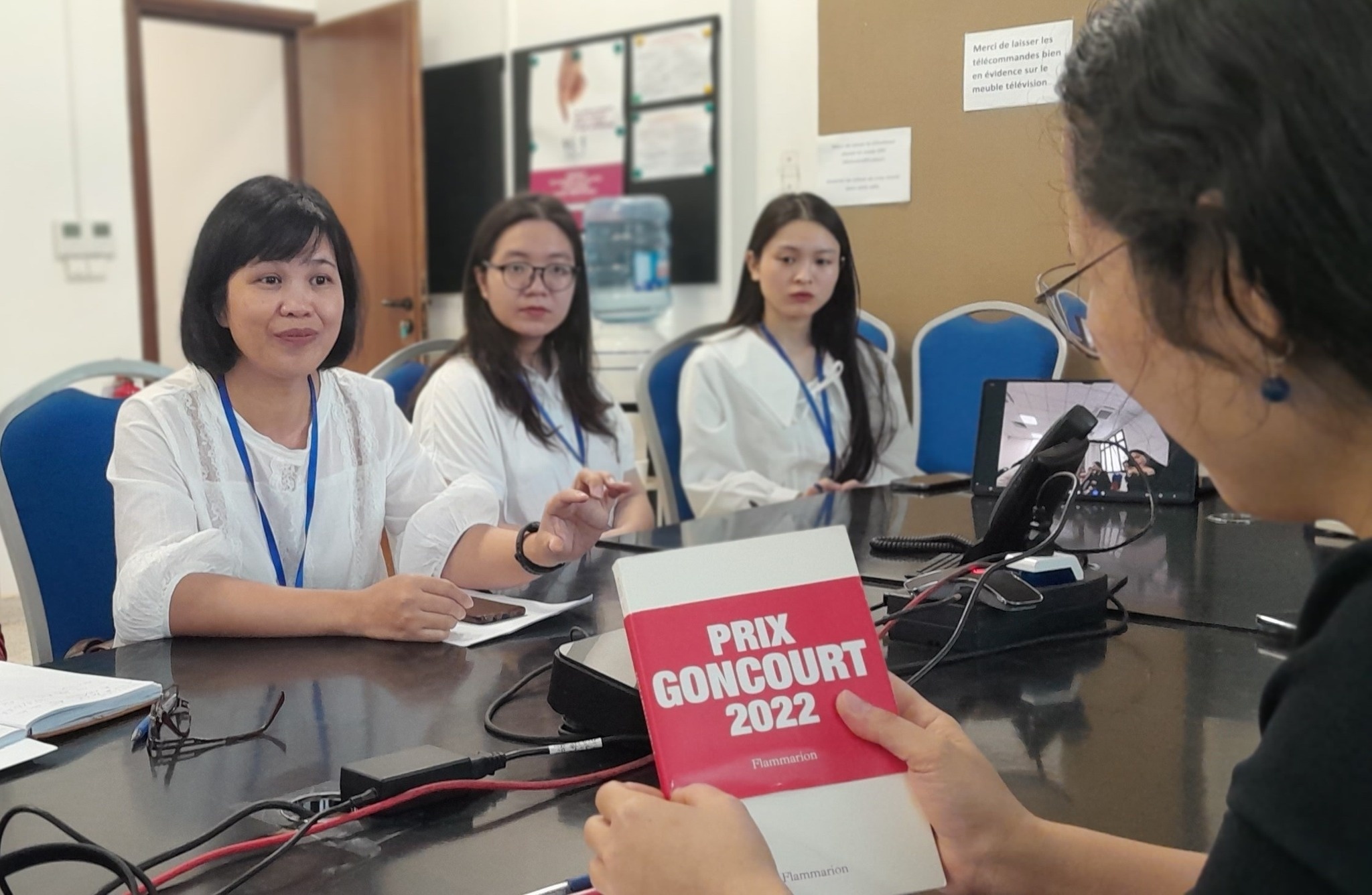 Giai thuong Goncourt phien ban Viet Nam hinh anh