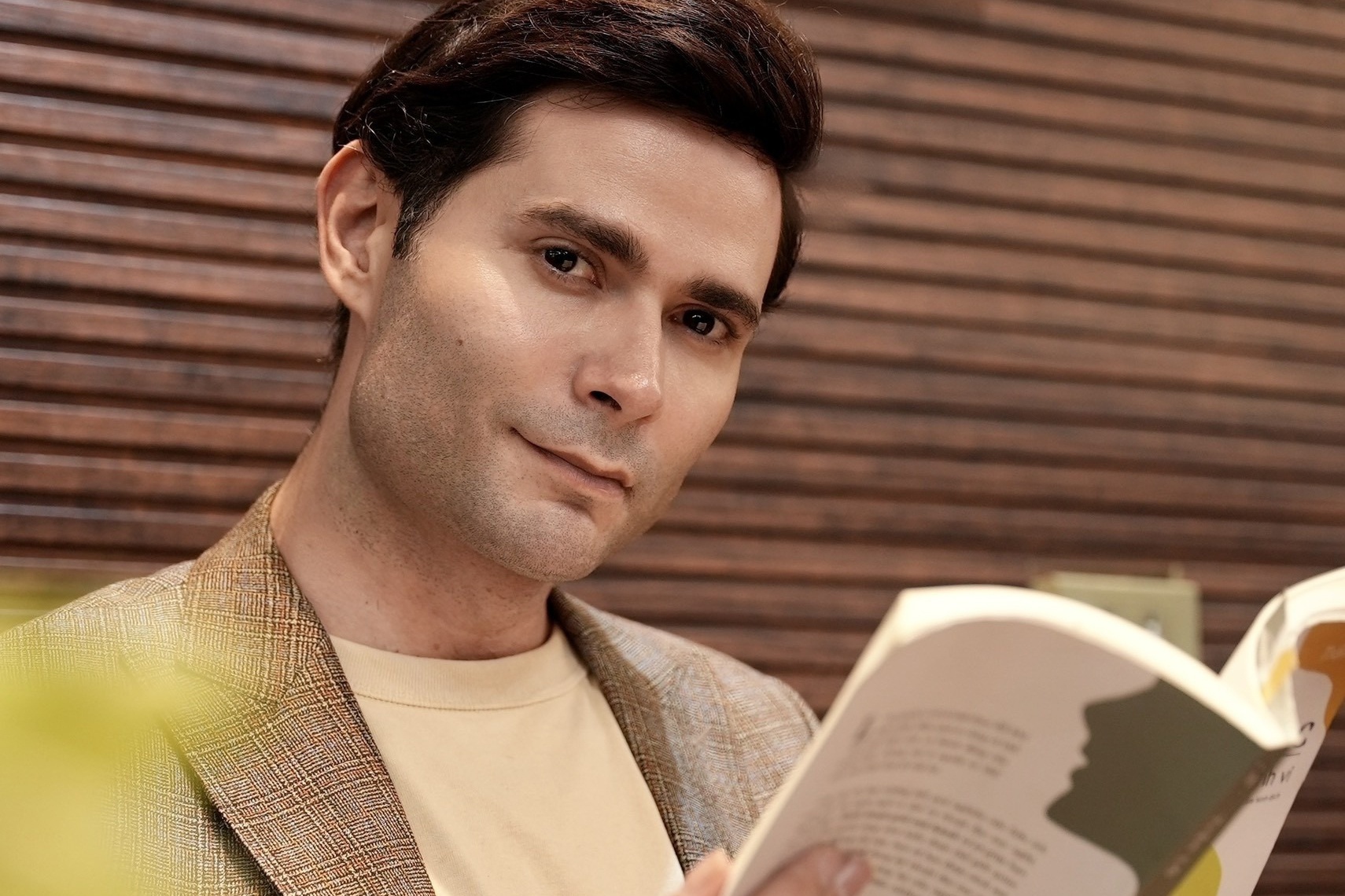 Tuyet chieu giup con doc 25 cuon sach/thang cua Charlie Win hinh anh