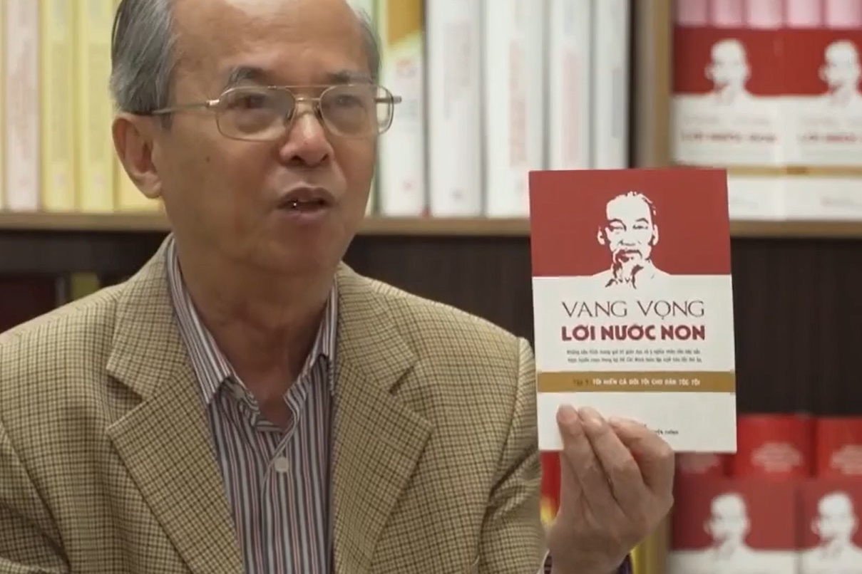 Bo sach 'Vang vong loi nuoc non' hinh anh